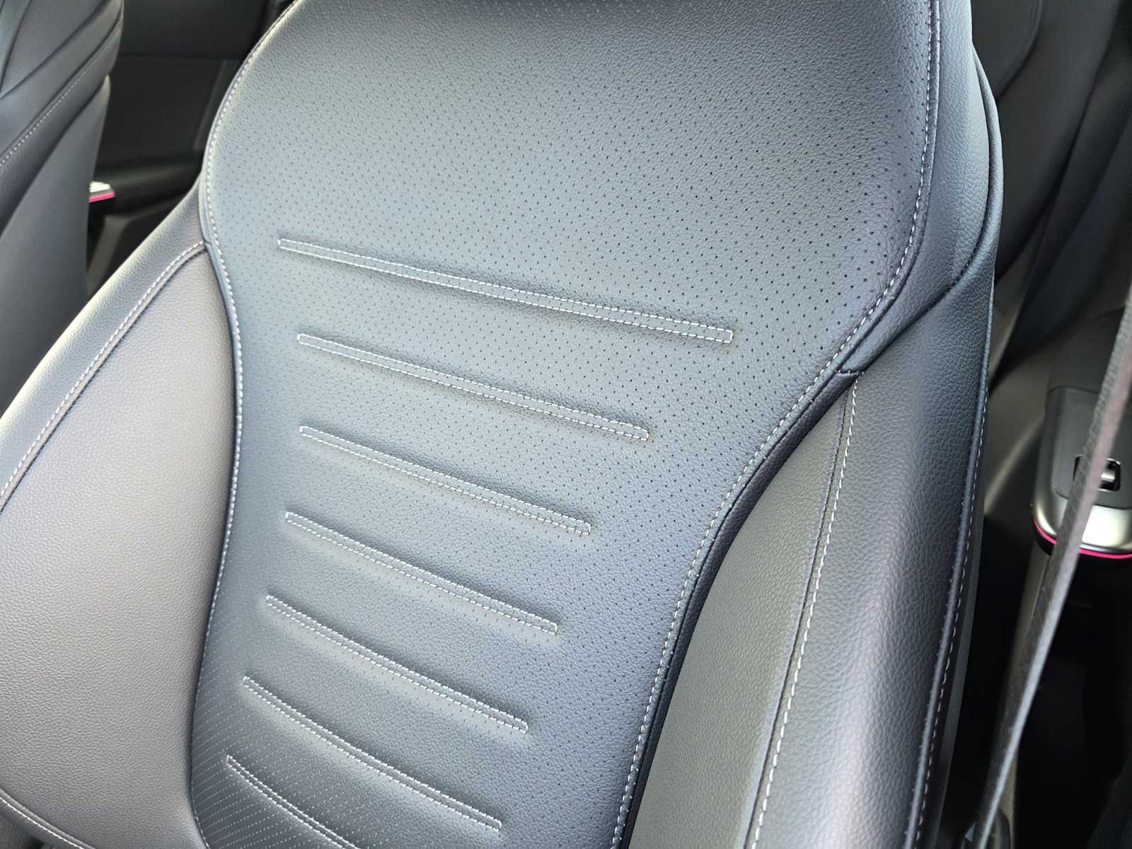 Thumbnail: 2025 Mercedes-Benz GLC - 14