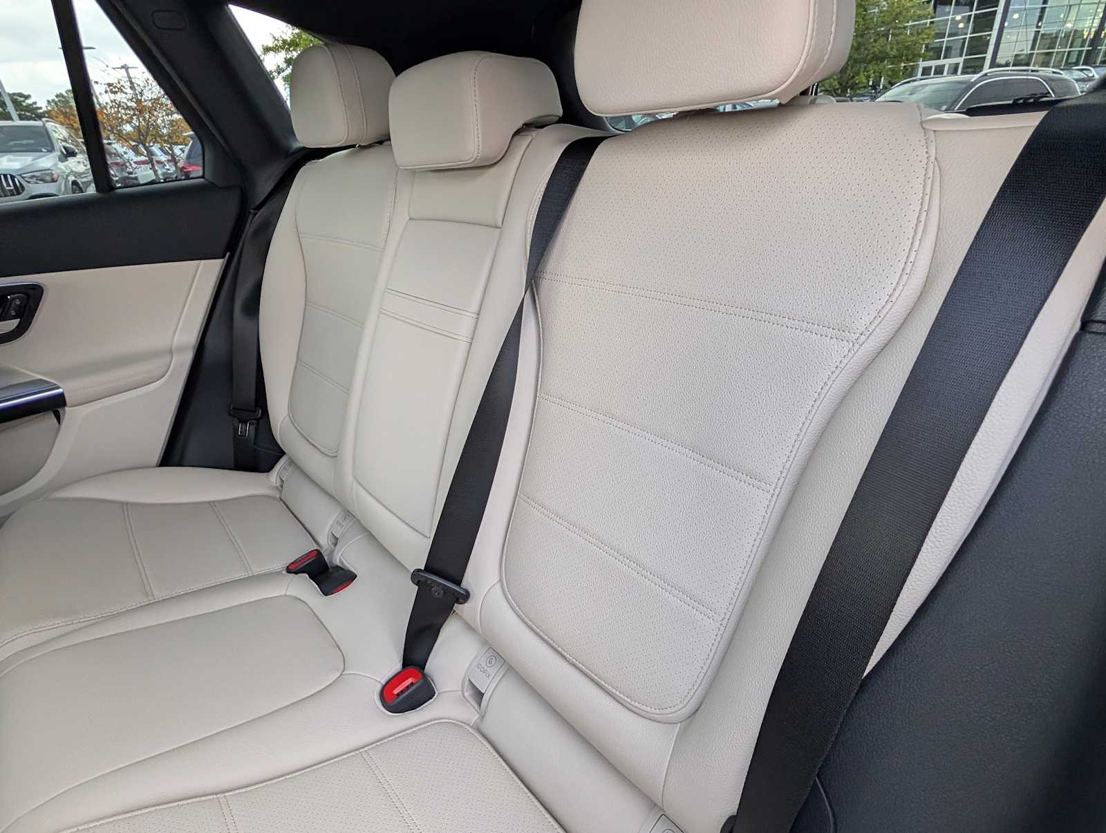 Thumbnail: 2026 Mercedes-Benz GLC - 23