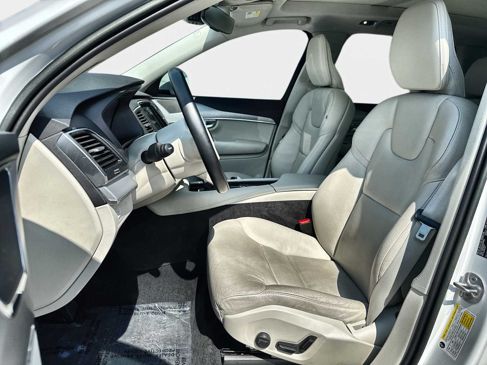 Thumbnail: 2022 Volvo XC90 - 10