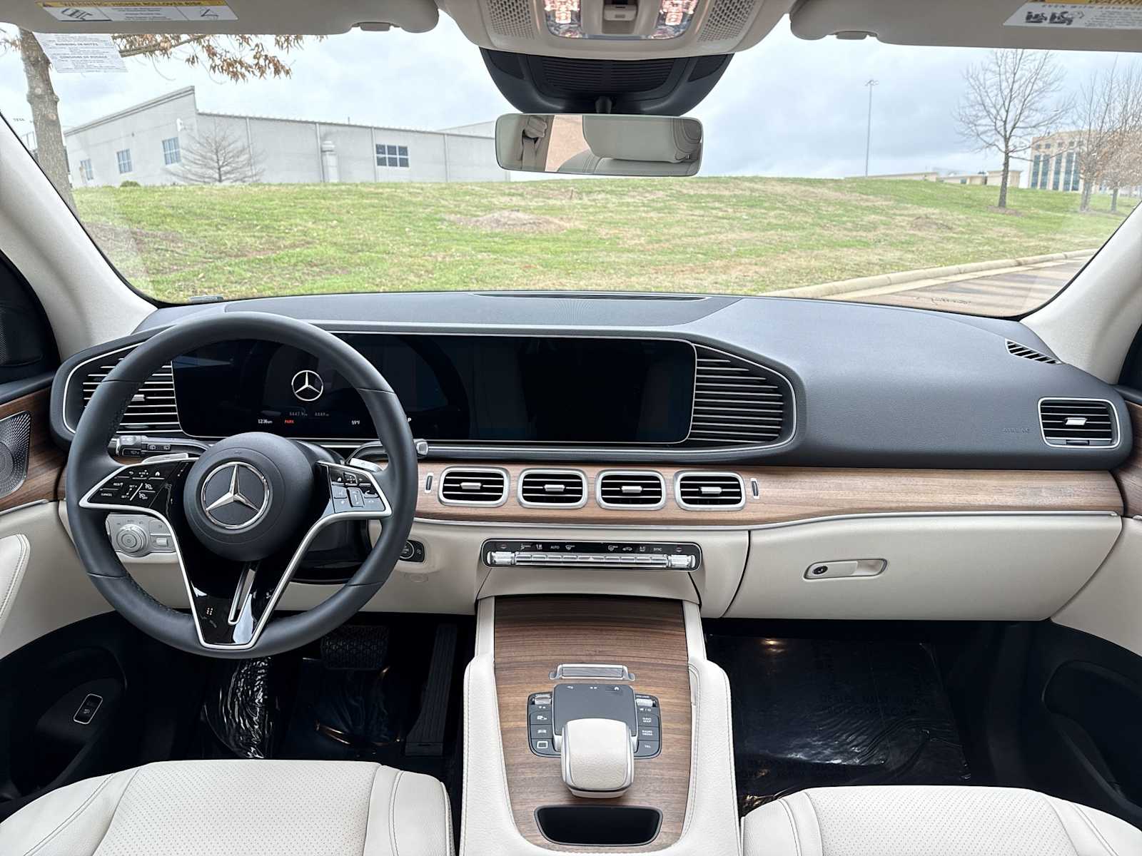 Thumbnail: 2026 Mercedes-Benz GLE - 14