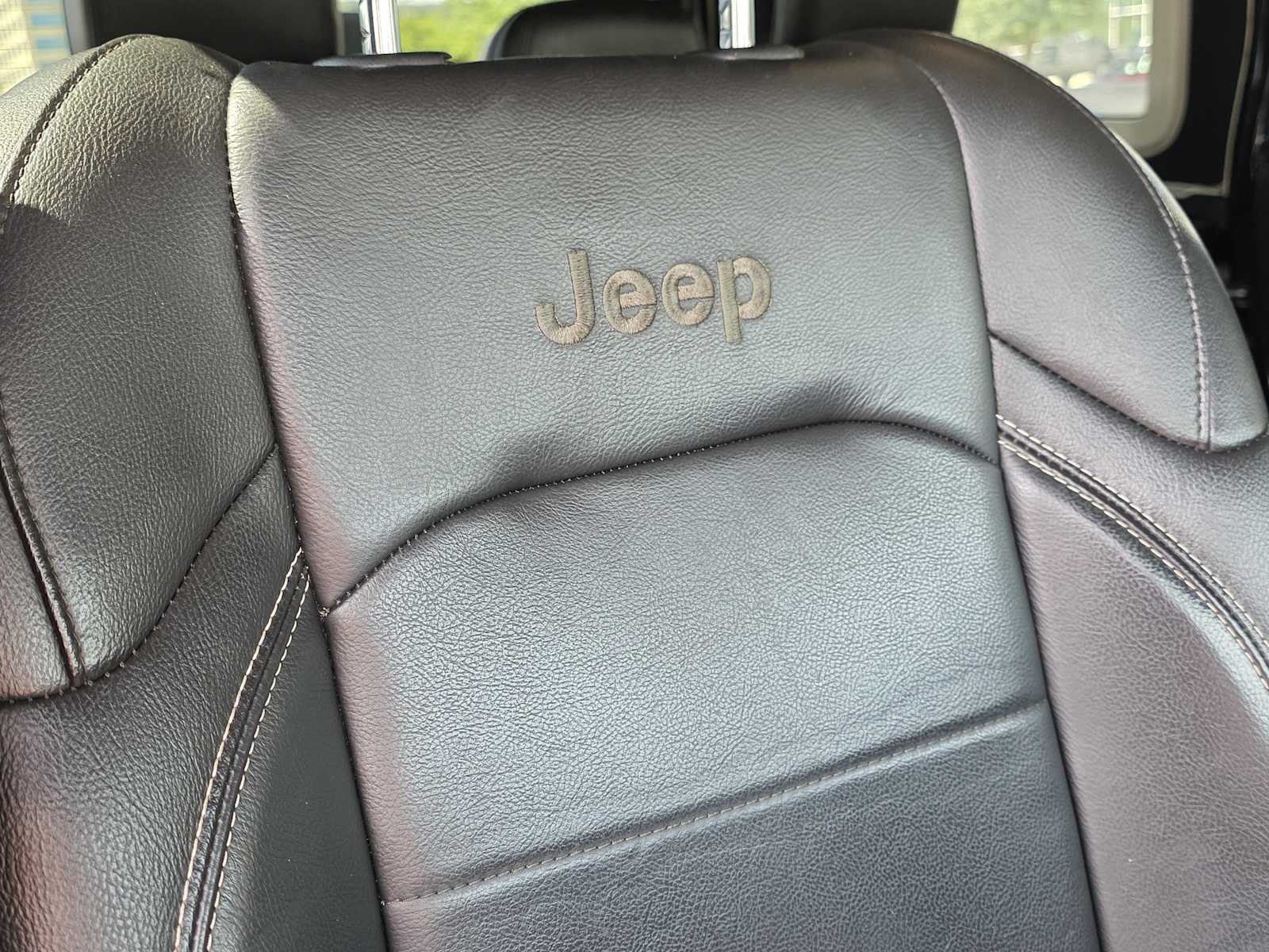 2019 Jeep Wrangler Unlimited Sahara photo 4