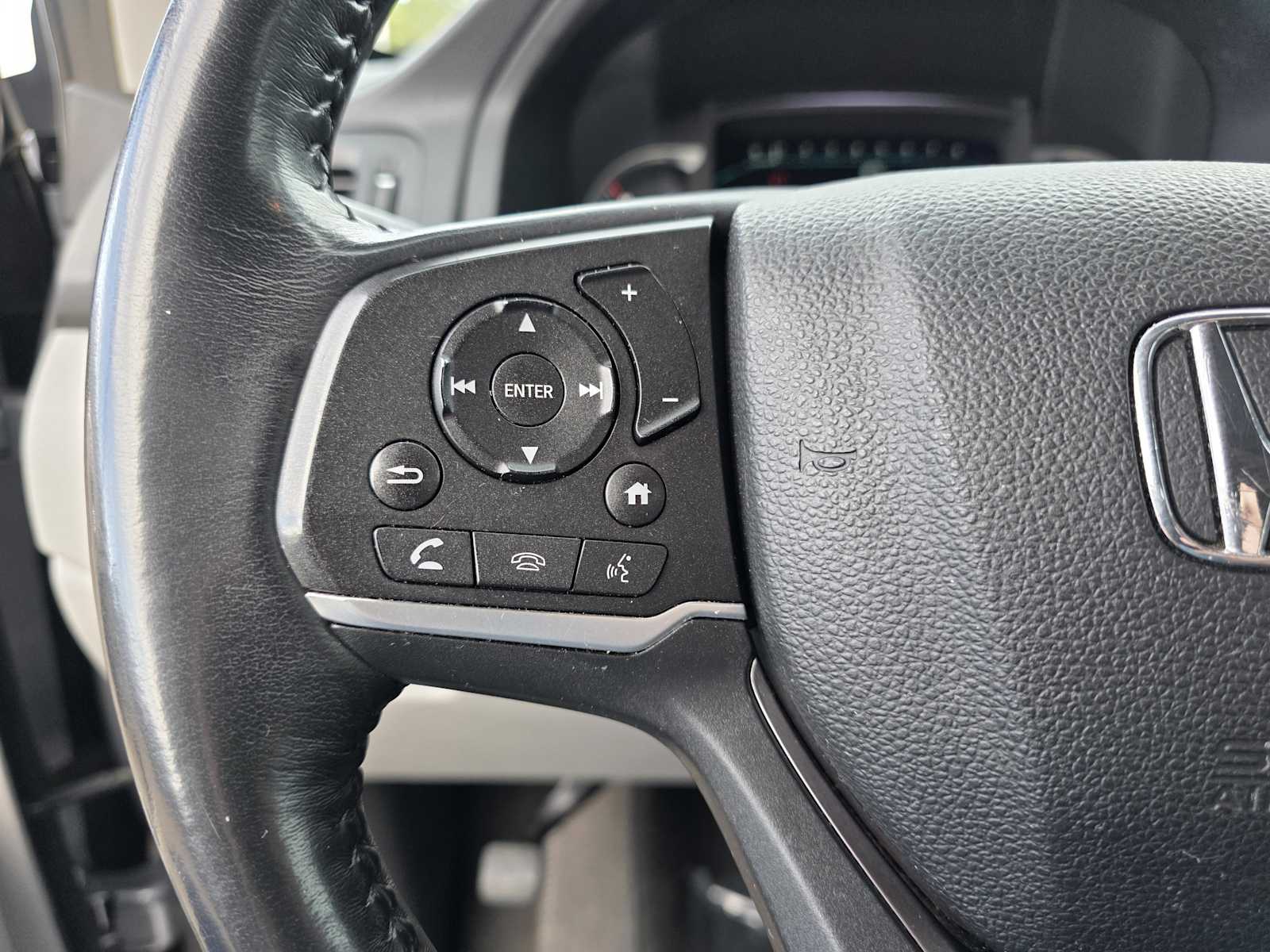 Thumbnail: 2019 Honda Pilot - 21