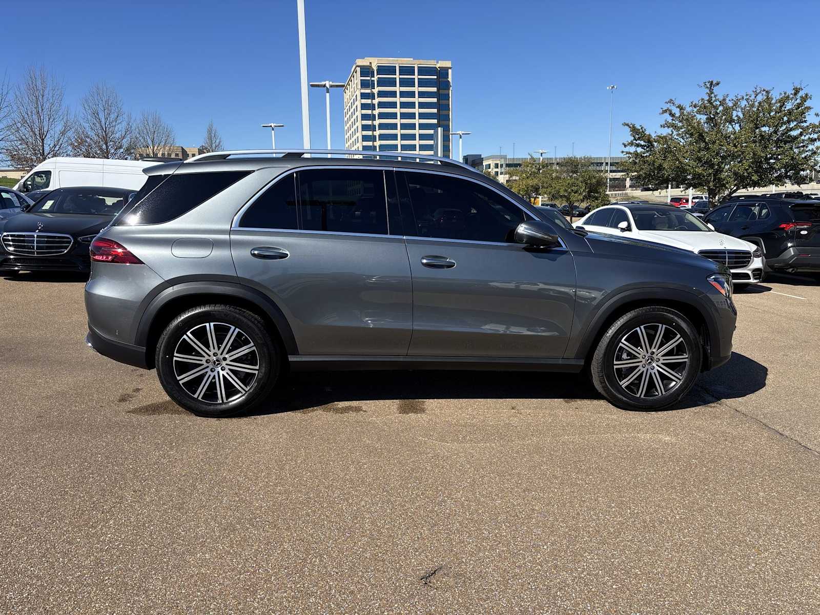 Thumbnail: 2026 Mercedes-Benz GLE - 7