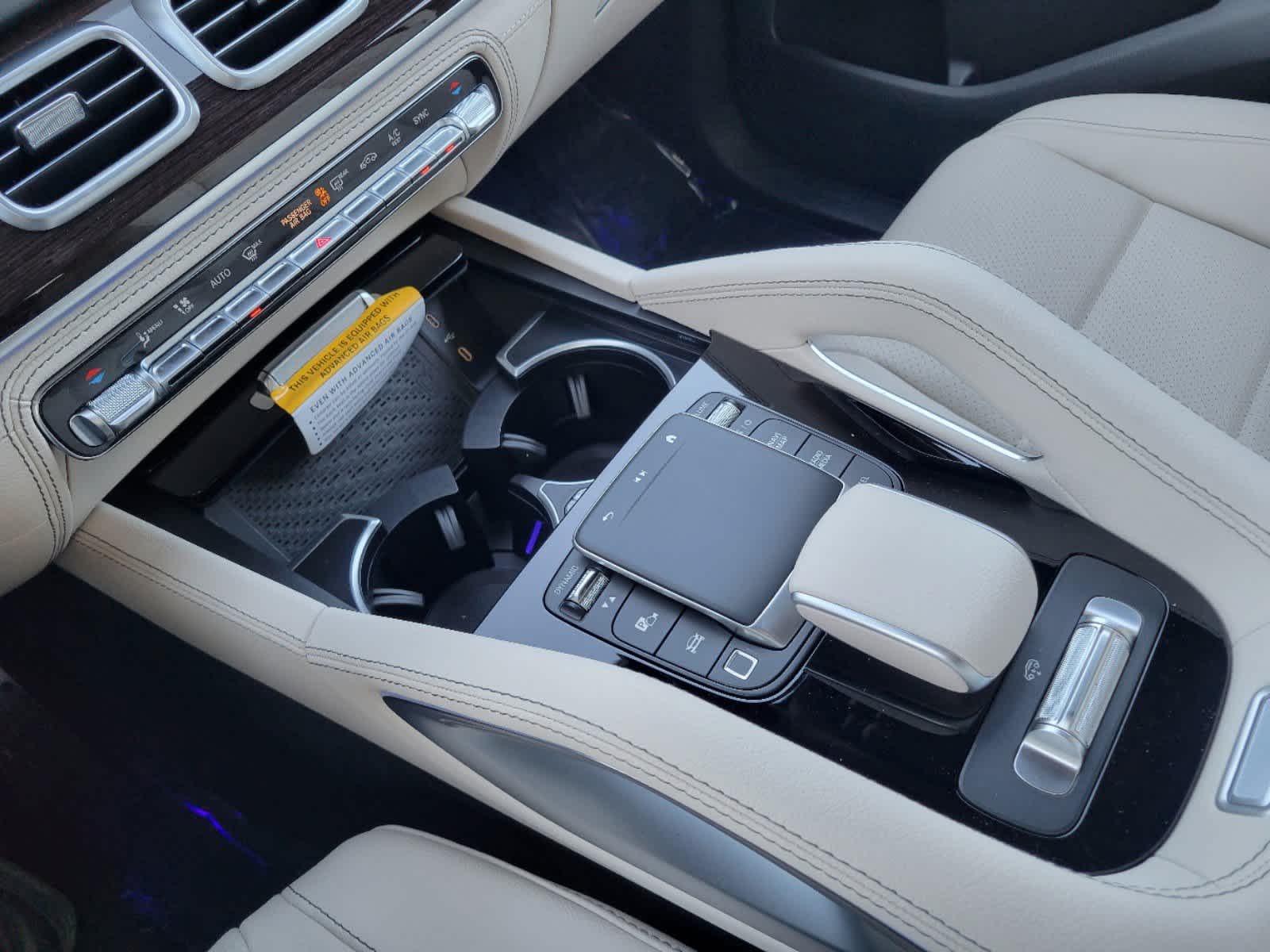 Thumbnail: 2025 Mercedes-Benz GLS - 17