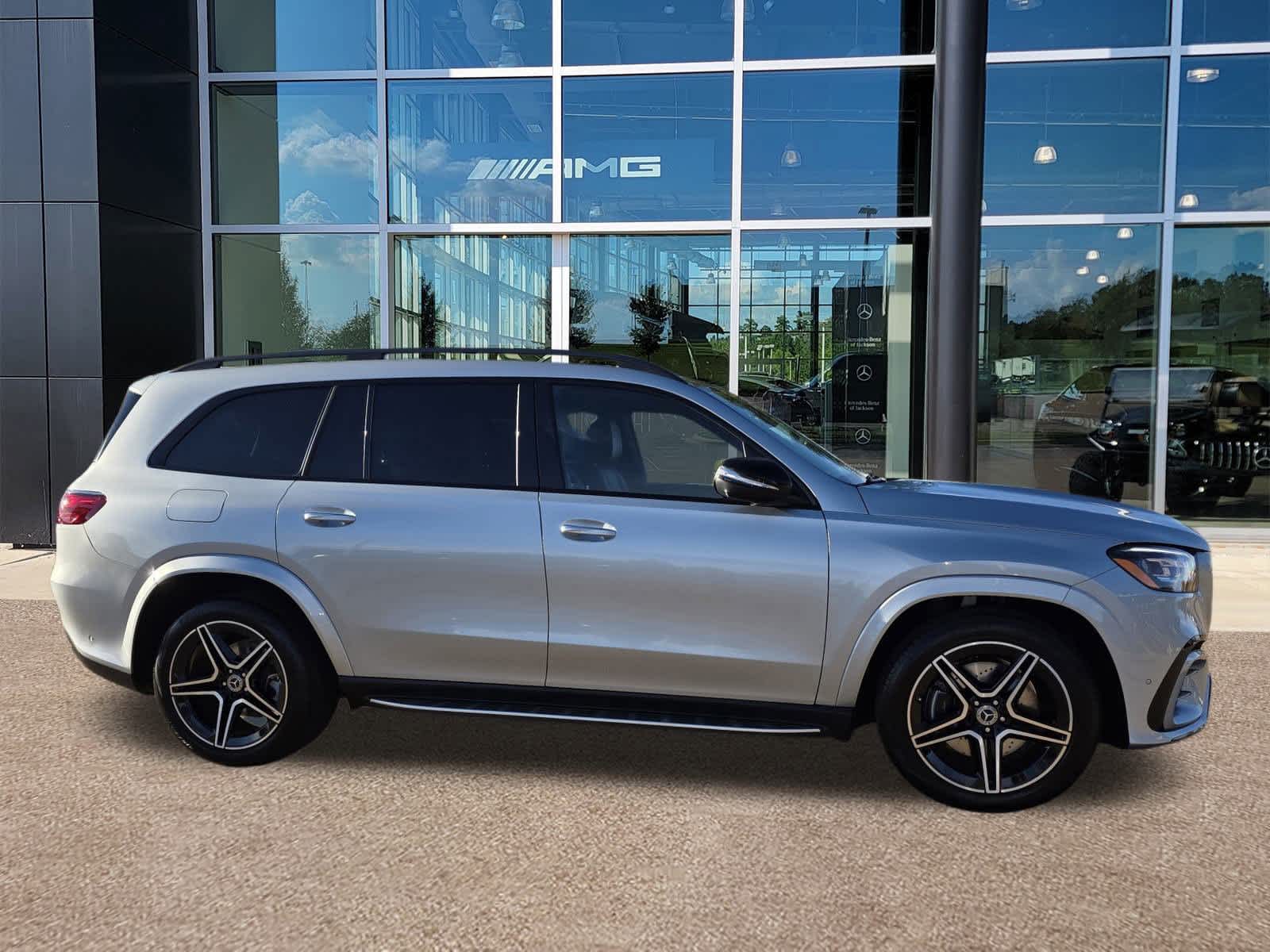 Thumbnail: 2025 Mercedes-Benz GLS - 3