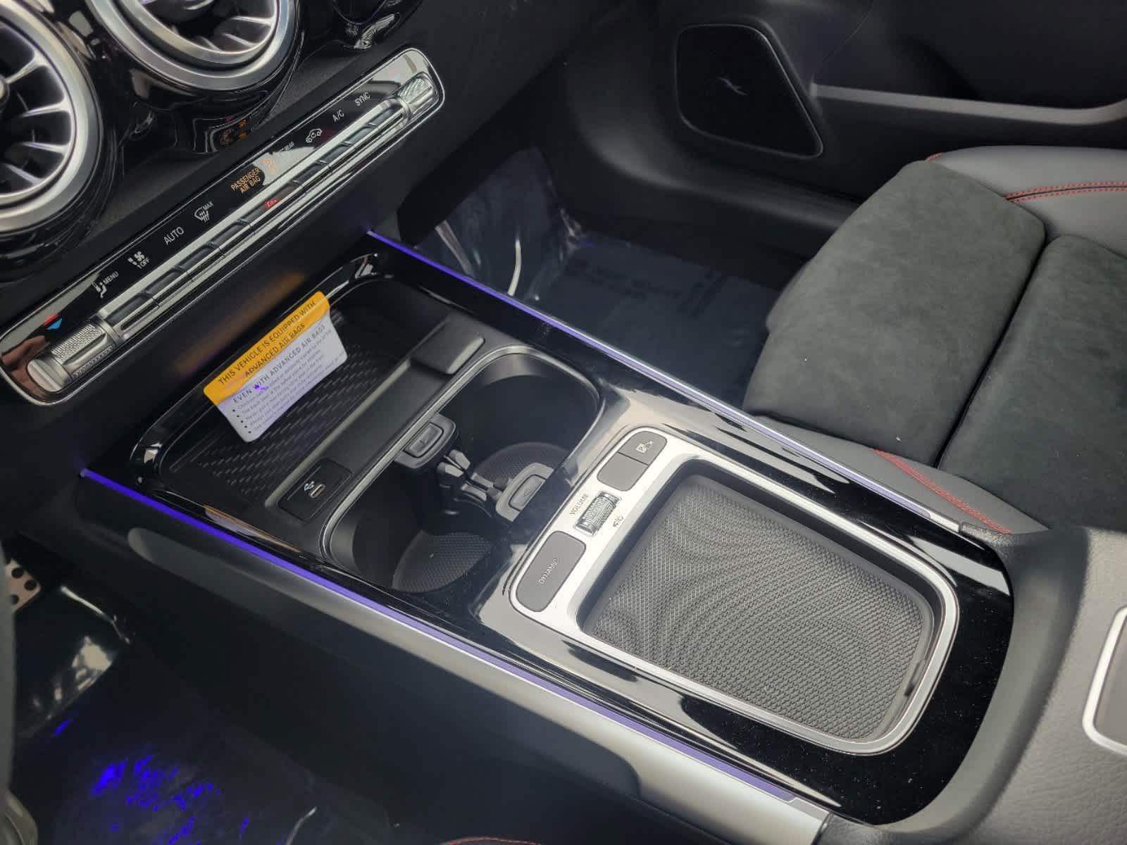 Thumbnail: 2025 Mercedes-Benz GLB - 16