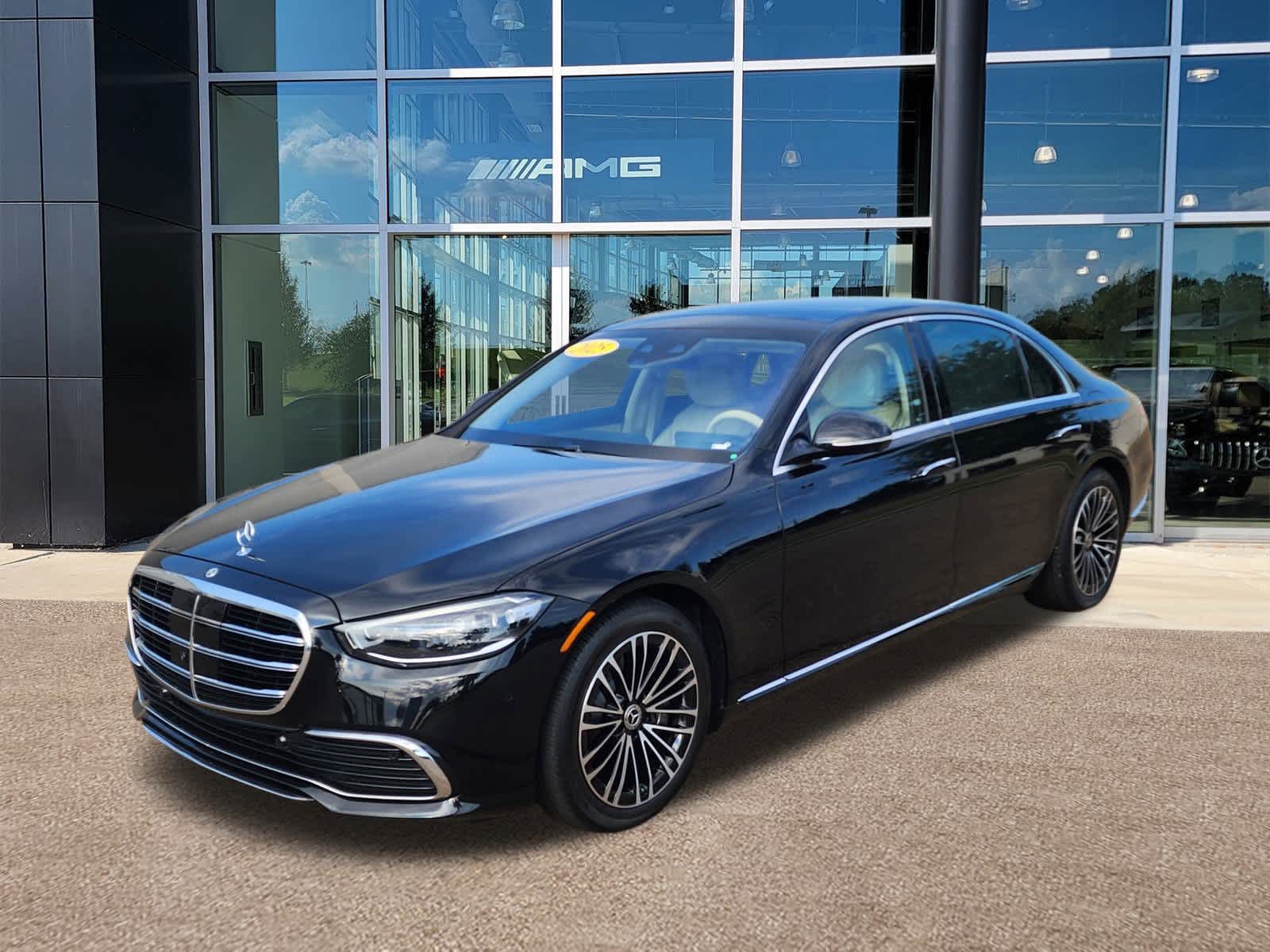 Thumbnail: 2025 Mercedes-Benz S-Class - 2