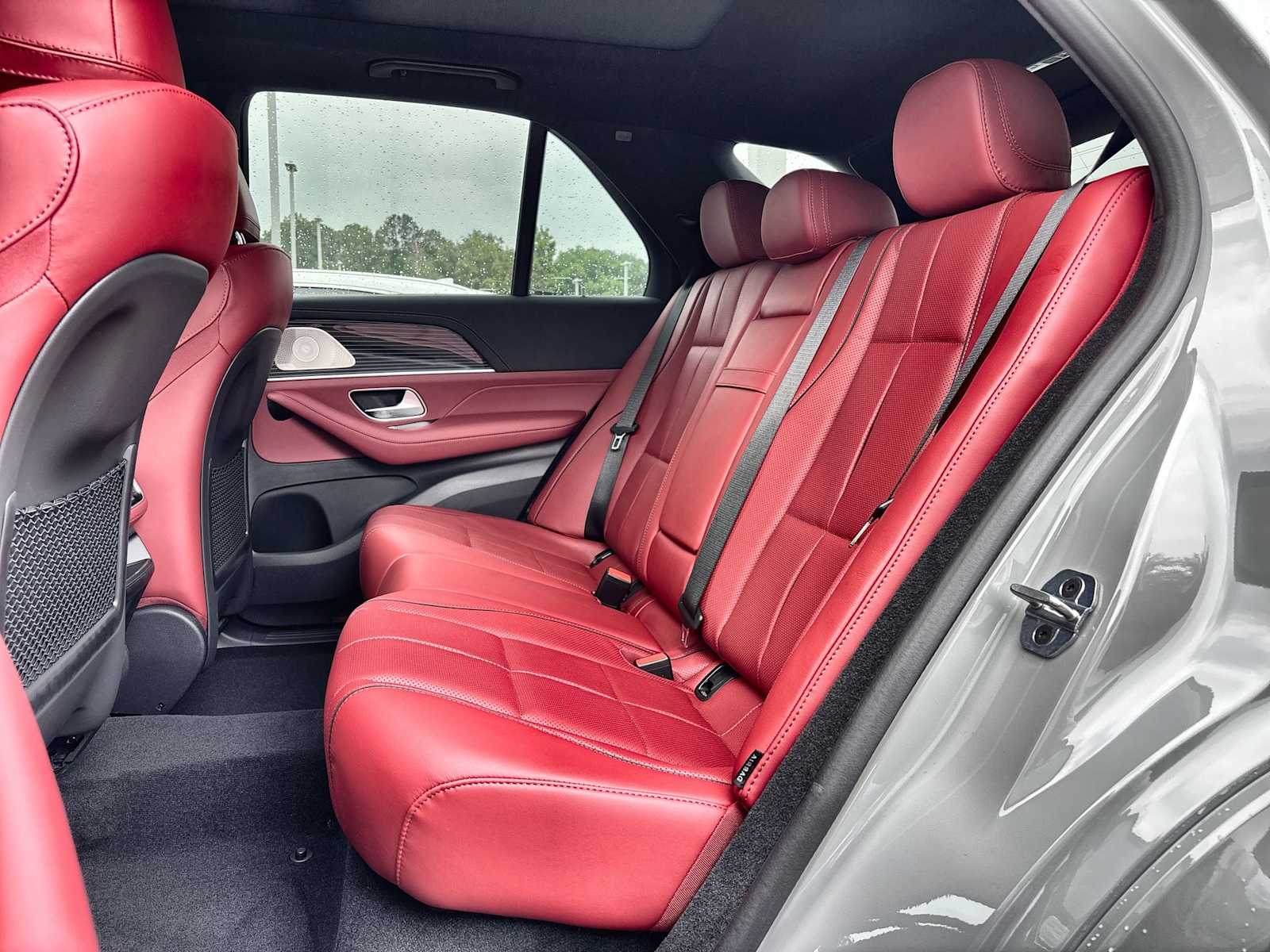 Thumbnail: 2026 Mercedes-Benz GLE - 4