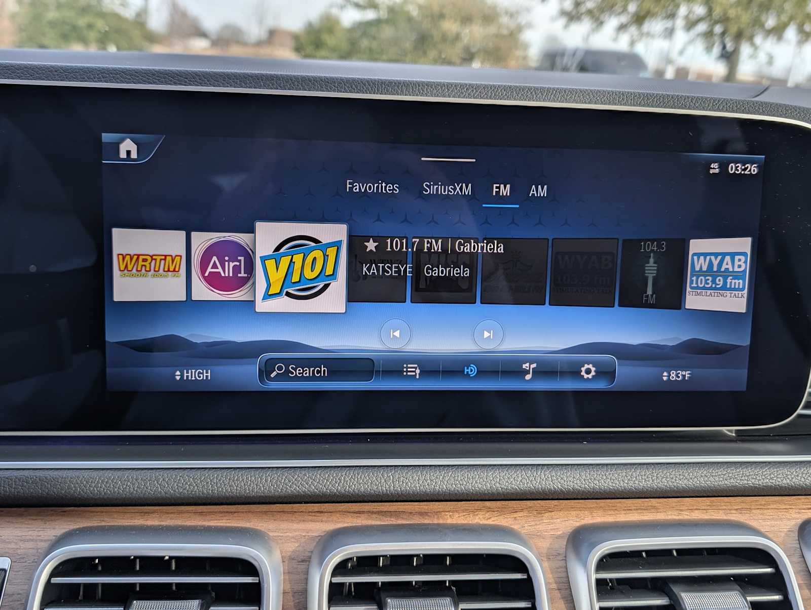 Thumbnail: 2026 Mercedes-Benz GLE - 16