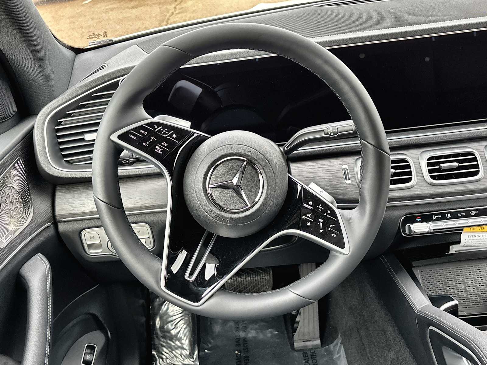 Thumbnail: 2026 Mercedes-Benz GLE - 21