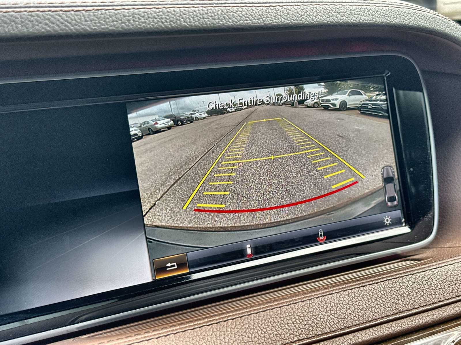 Thumbnail: 2015 Mercedes-Benz S-Class - 27