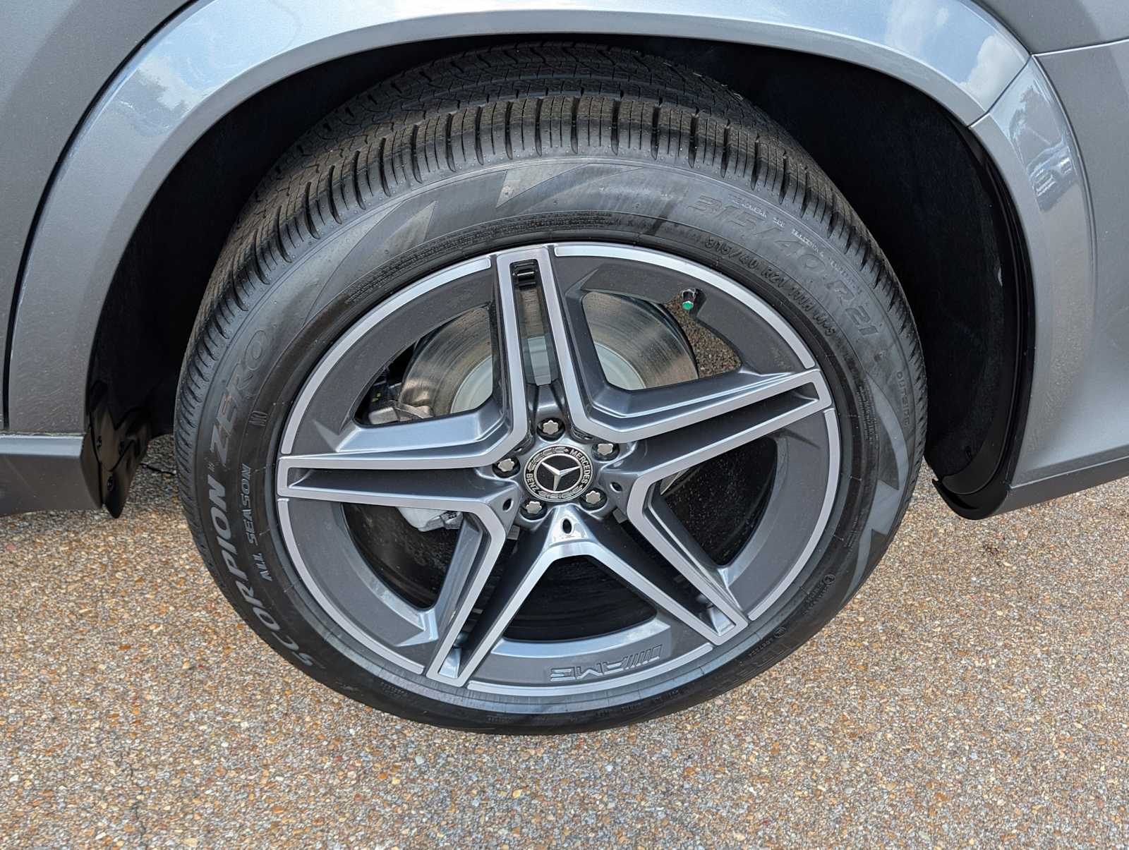 Thumbnail: 2026 Mercedes-Benz GLS - 29