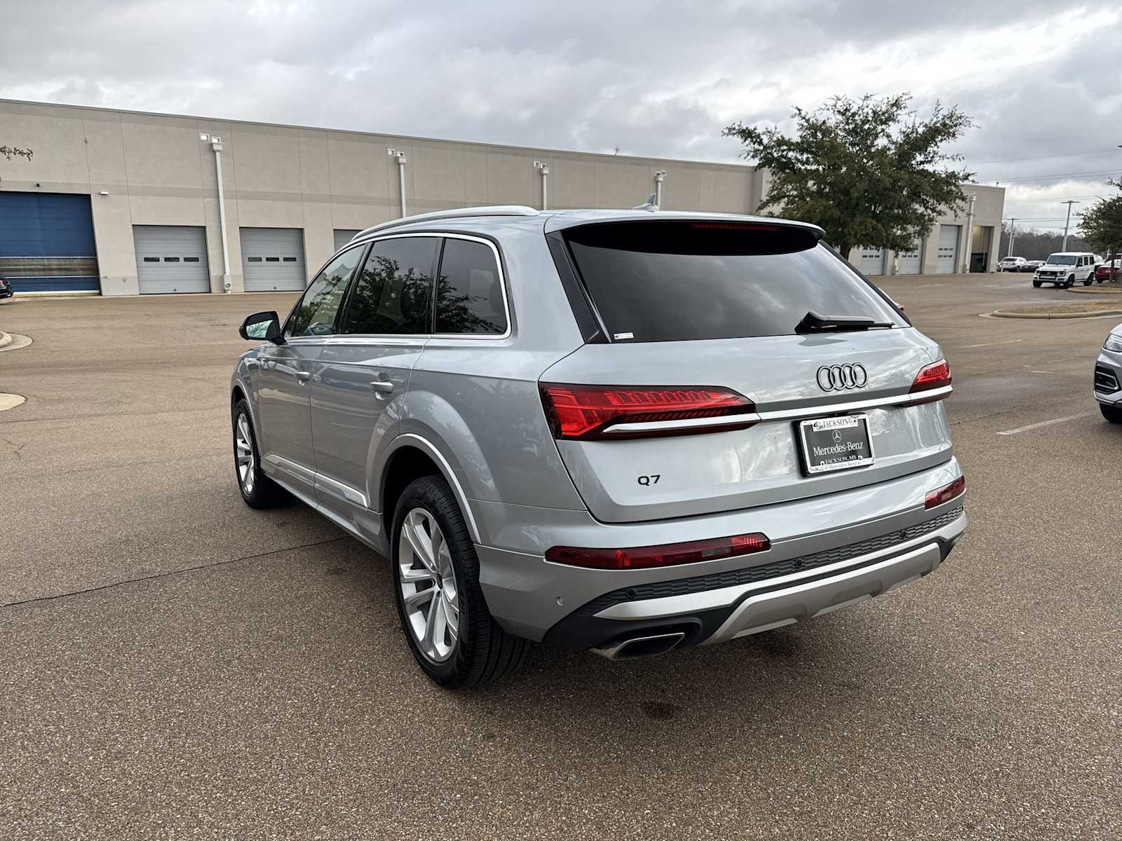 Thumbnail: 2025 Audi Q7 - 4