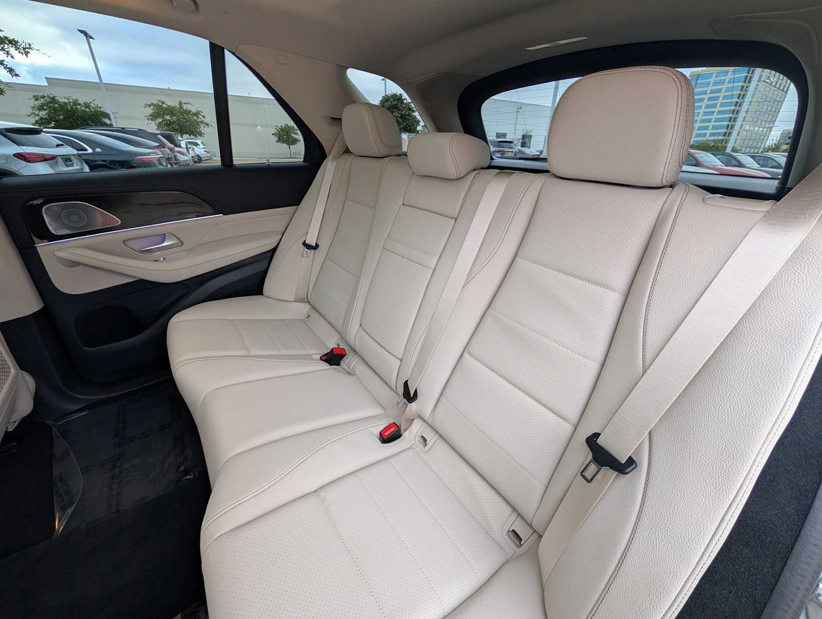 Thumbnail: 2026 Mercedes-Benz GLE - 21