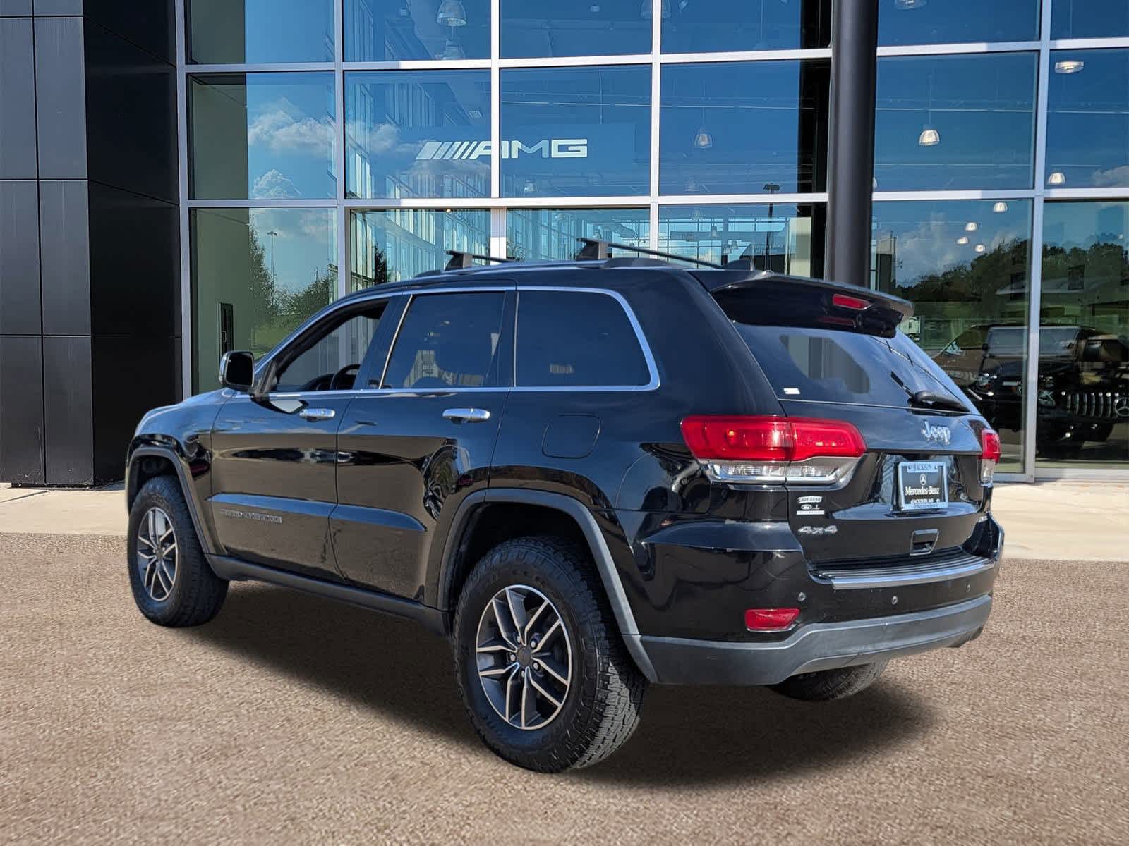 Thumbnail: 2019 Jeep Grand Cherokee - 8