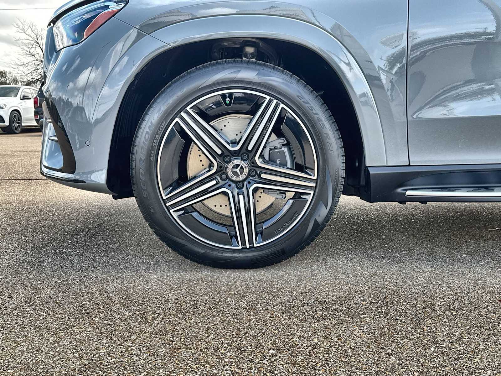 Thumbnail: 2026 Mercedes-Benz GLE - 13