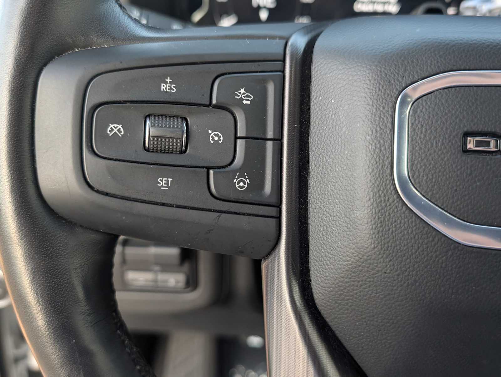 Thumbnail: 2024 GMC Yukon XL - 13