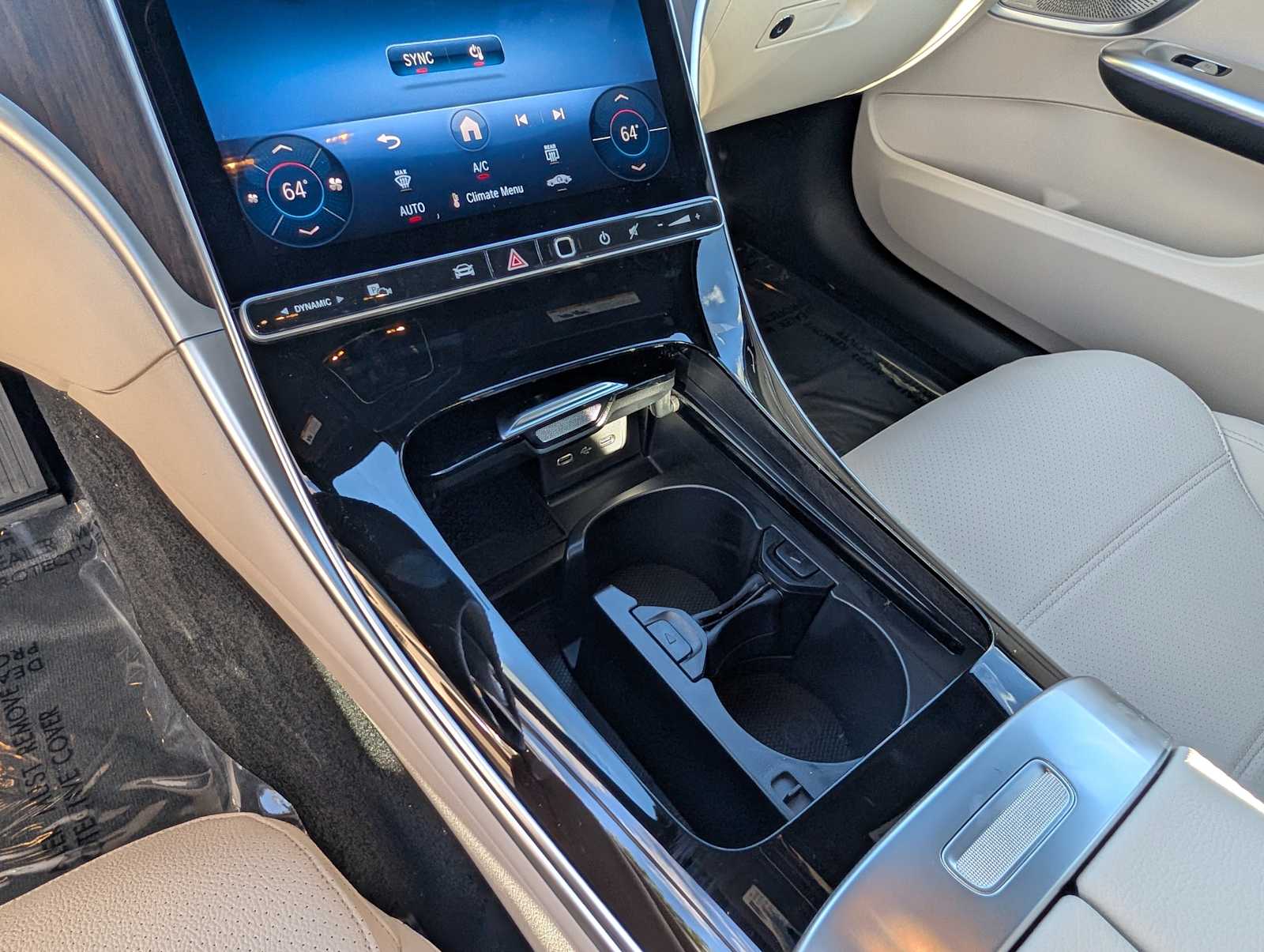 Thumbnail: 2026 Mercedes-Benz C-Class - 13