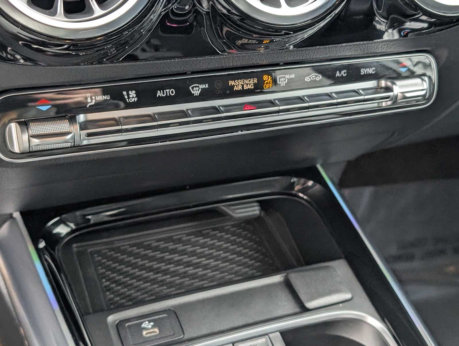 Thumbnail: 2025 Mercedes-Benz GLA - 18