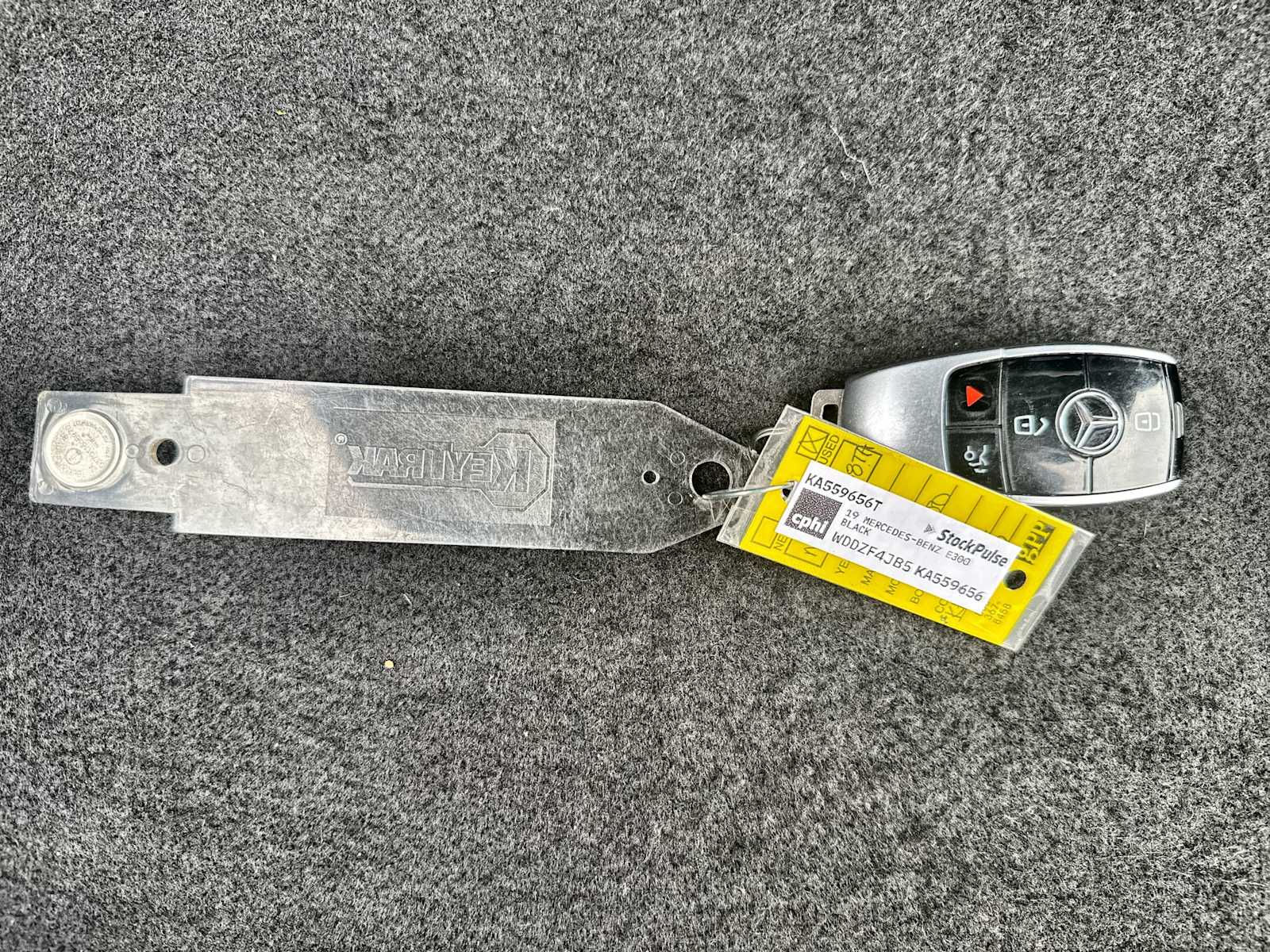 Thumbnail: 2019 Mercedes-Benz E-Class - 26