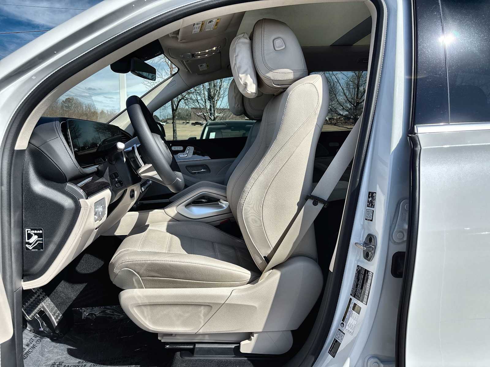 Thumbnail: 2026 Mercedes-Benz GLS - 3