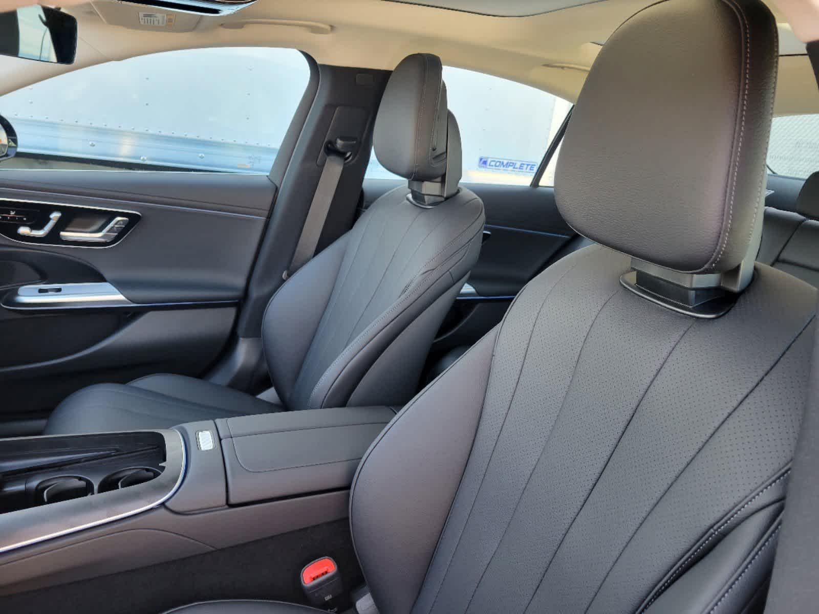 Thumbnail: 2025 Mercedes-Benz E-Class - 9