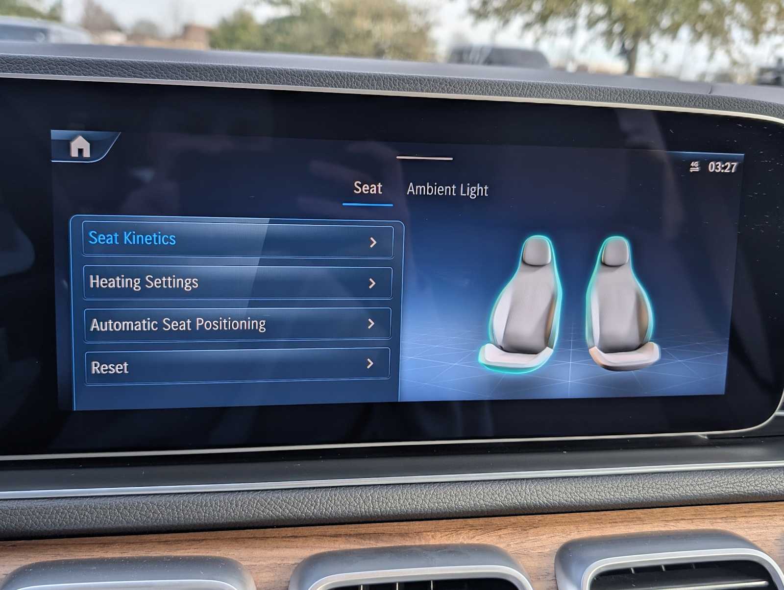 Thumbnail: 2026 Mercedes-Benz GLE - 18