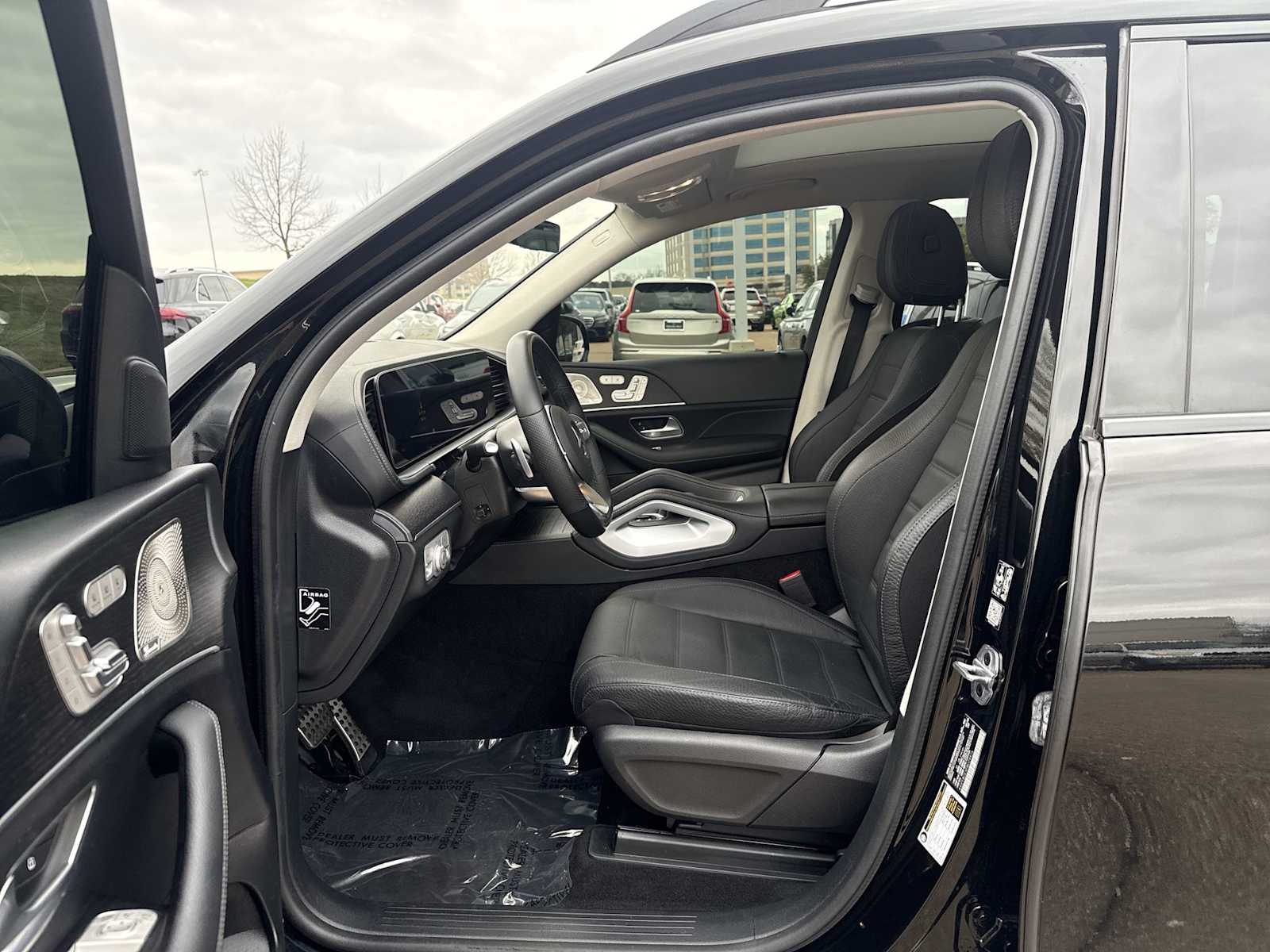 Thumbnail: 2023 Mercedes-Benz GLS - 2