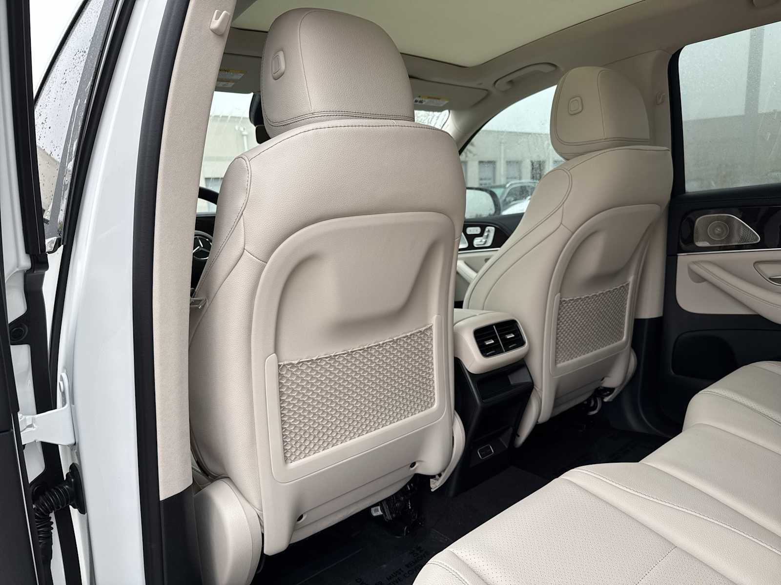 Thumbnail: 2026 Mercedes-Benz GLE - 16