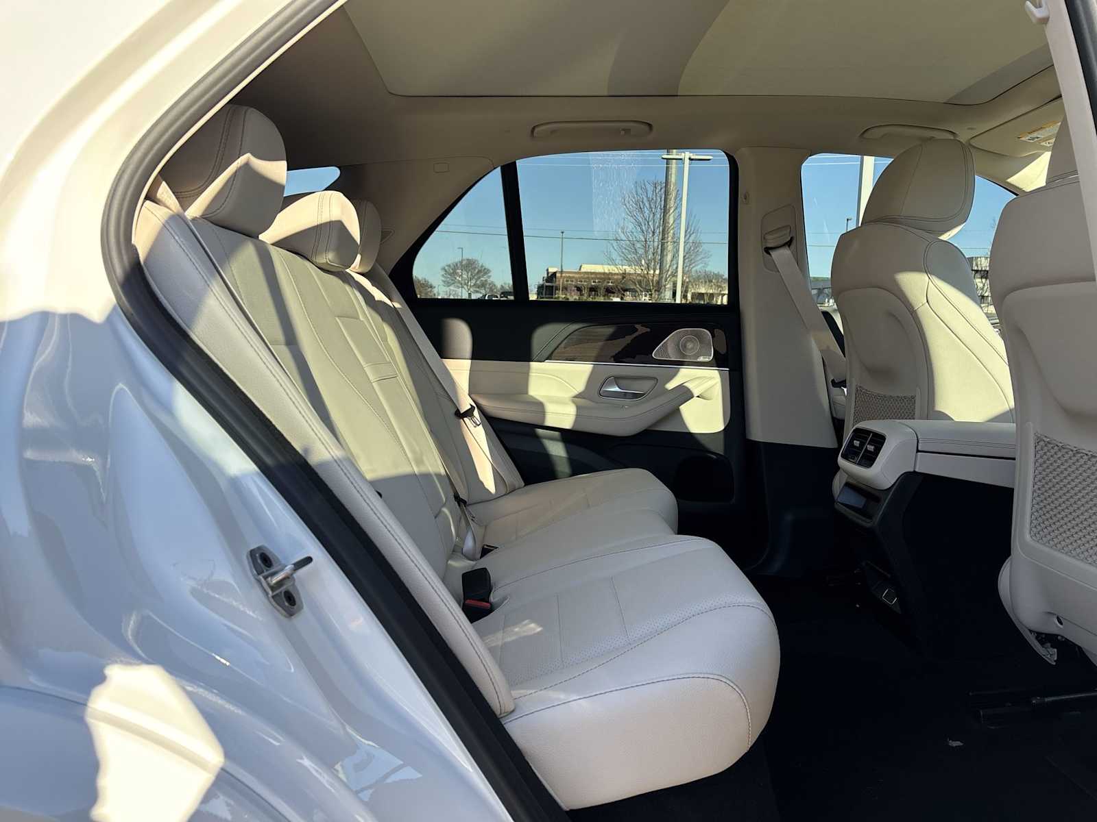 Thumbnail: 2026 Mercedes-Benz GLE - 19