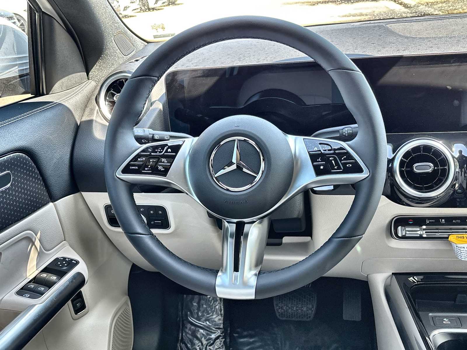 Thumbnail: 2026 Mercedes-Benz GLA - 21