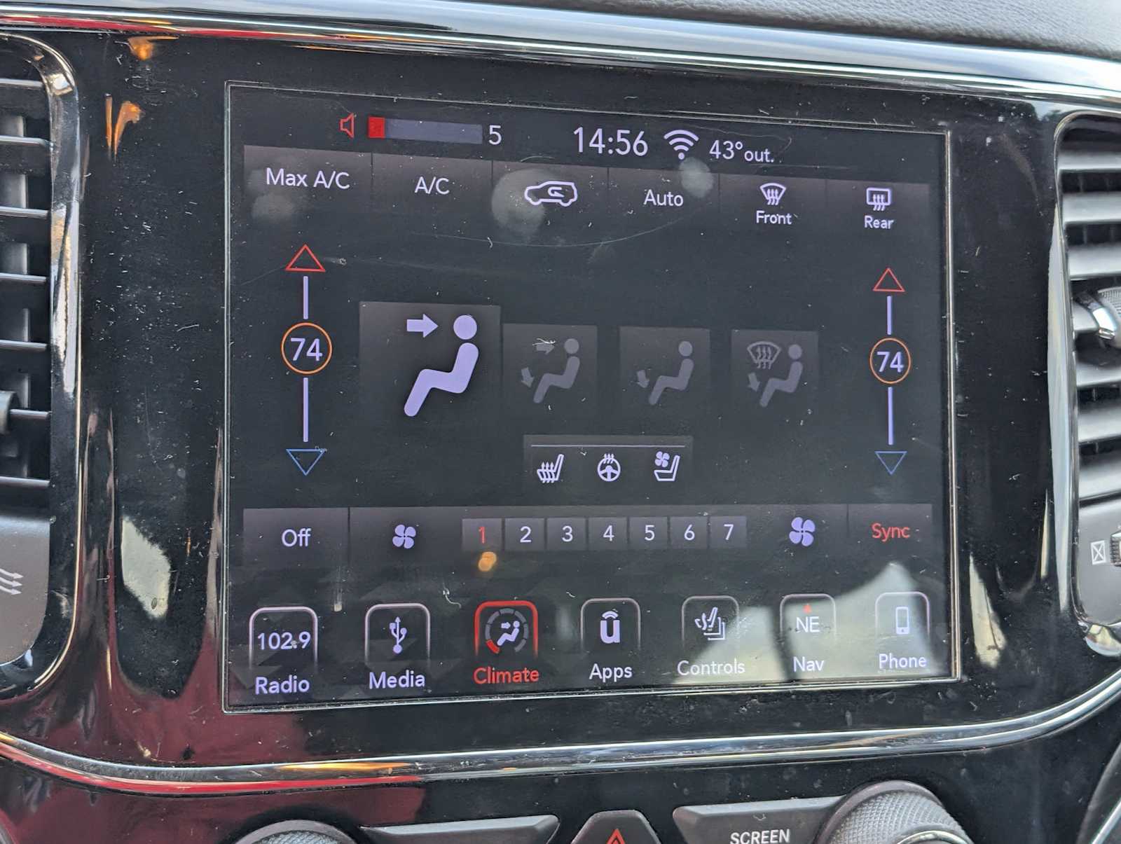 Thumbnail: 2019 Jeep Grand Cherokee - 21