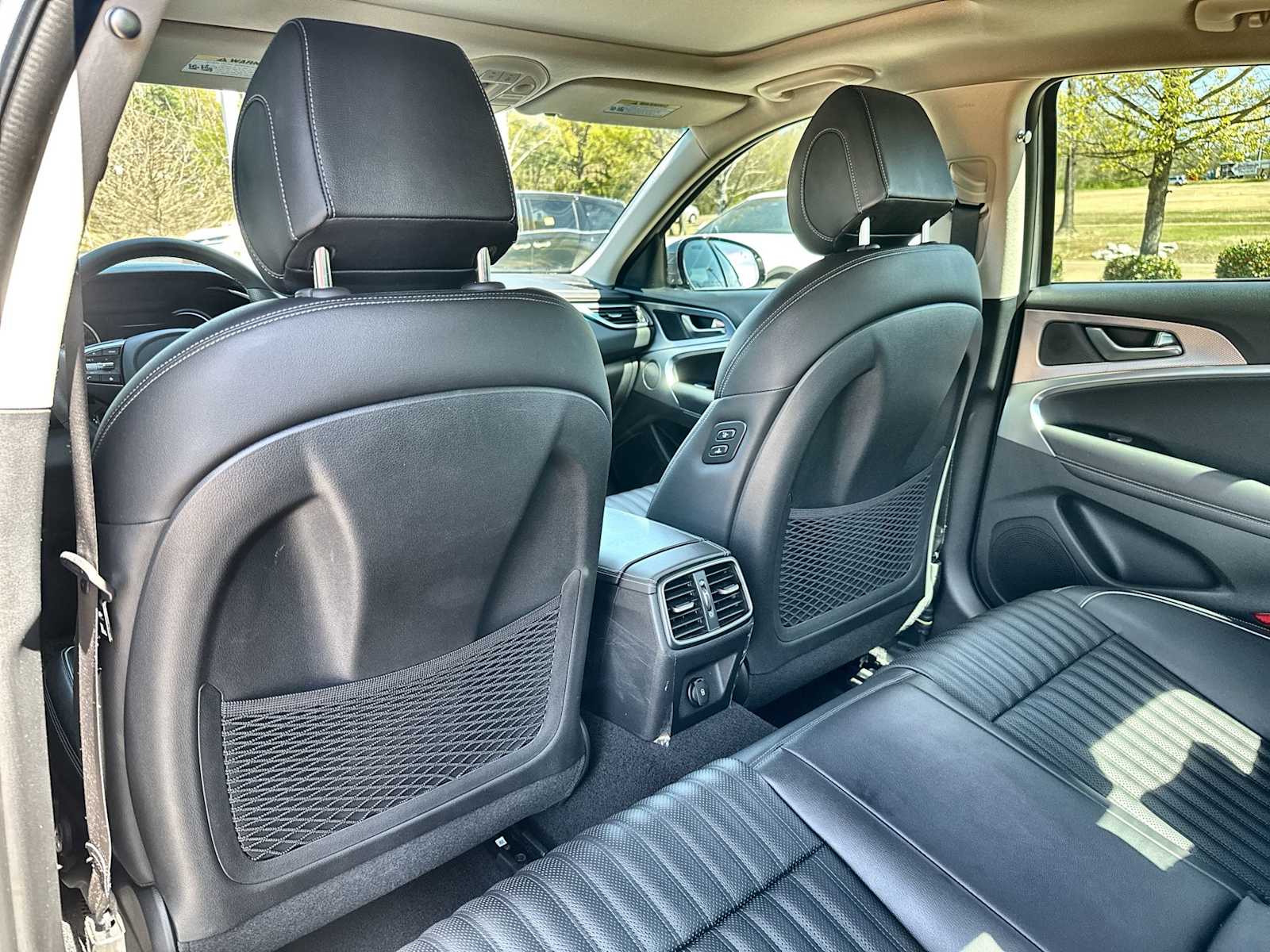 Thumbnail: 2022 Genesis G70 - 18