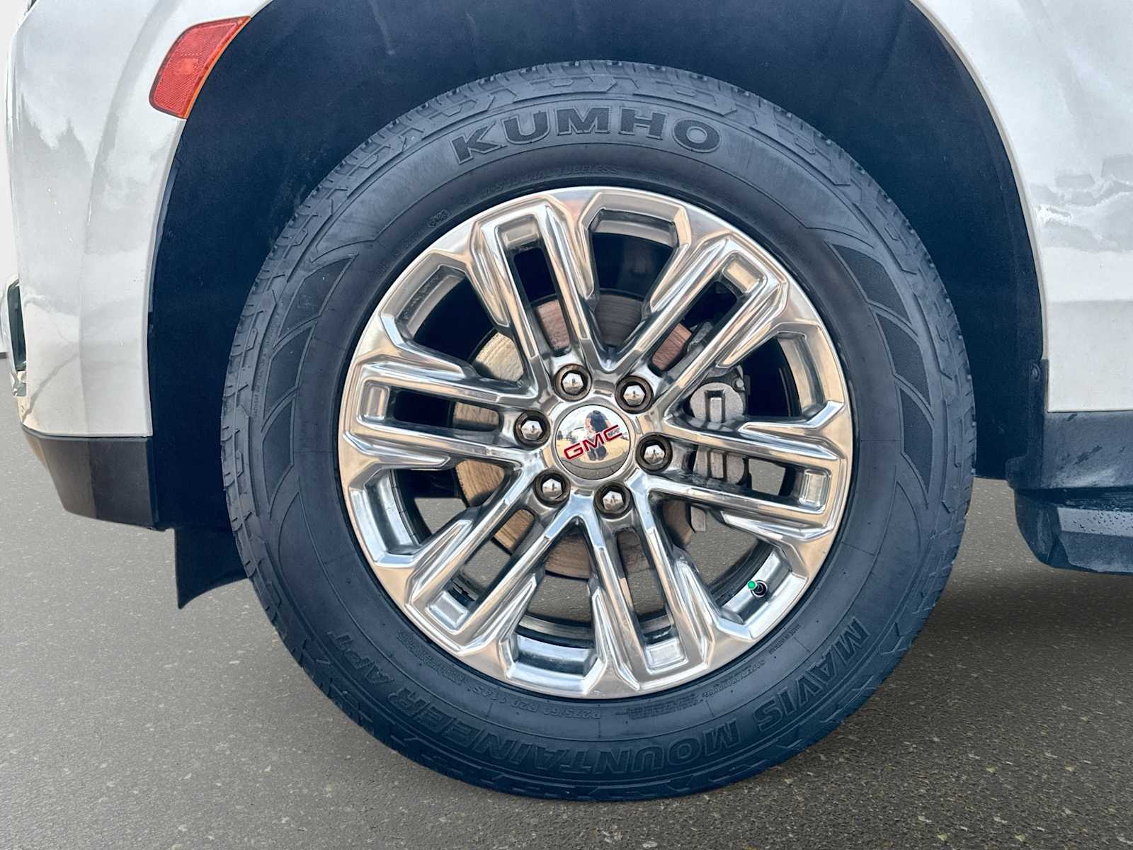 Thumbnail: 2022 GMC Yukon - 14