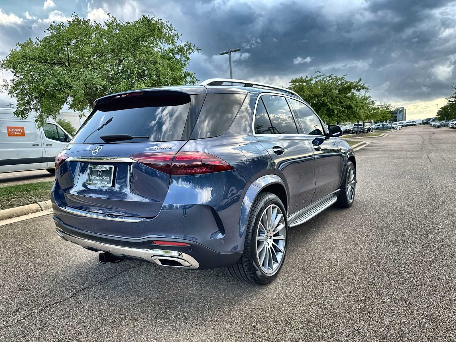 Thumbnail: 2026 Mercedes-Benz GLE - 8