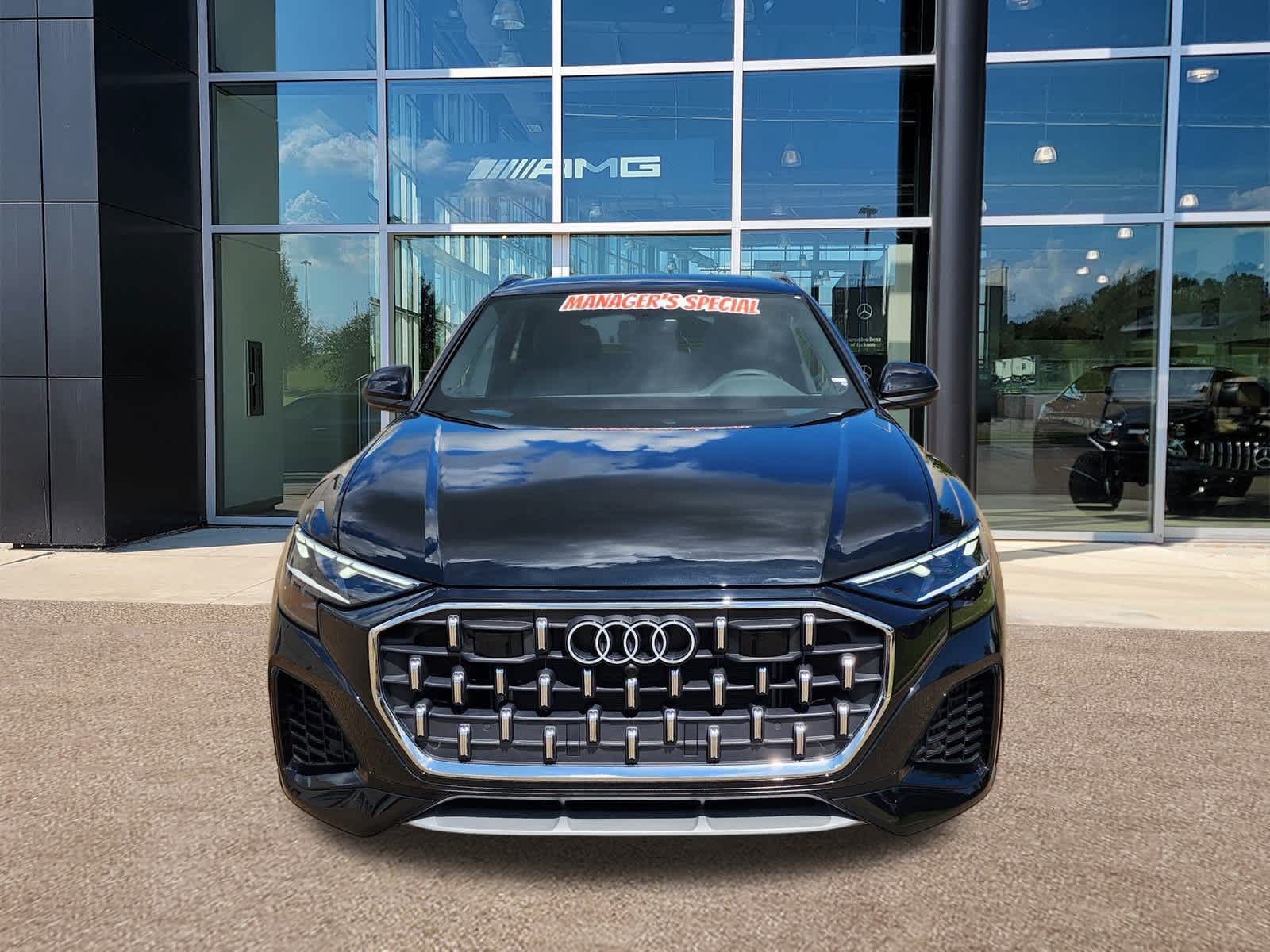 Thumbnail: 2025 Audi Q8 - 21