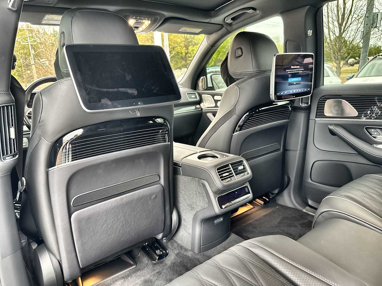 Thumbnail: 2026 Mercedes-Benz GLS - 17