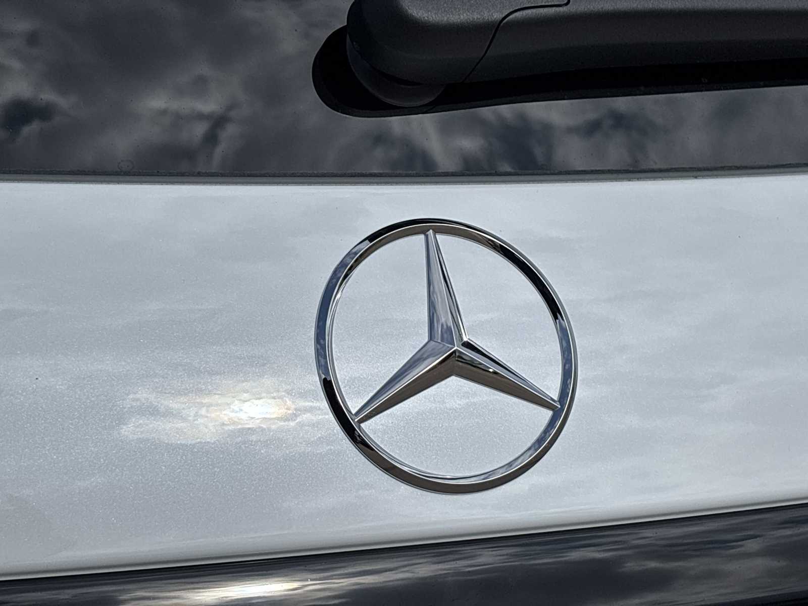 Thumbnail: 2026 Mercedes-Benz GLC - 10