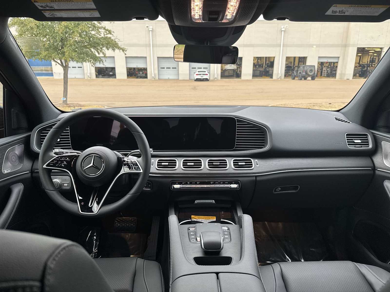 Thumbnail: 2026 Mercedes-Benz GLE - 14