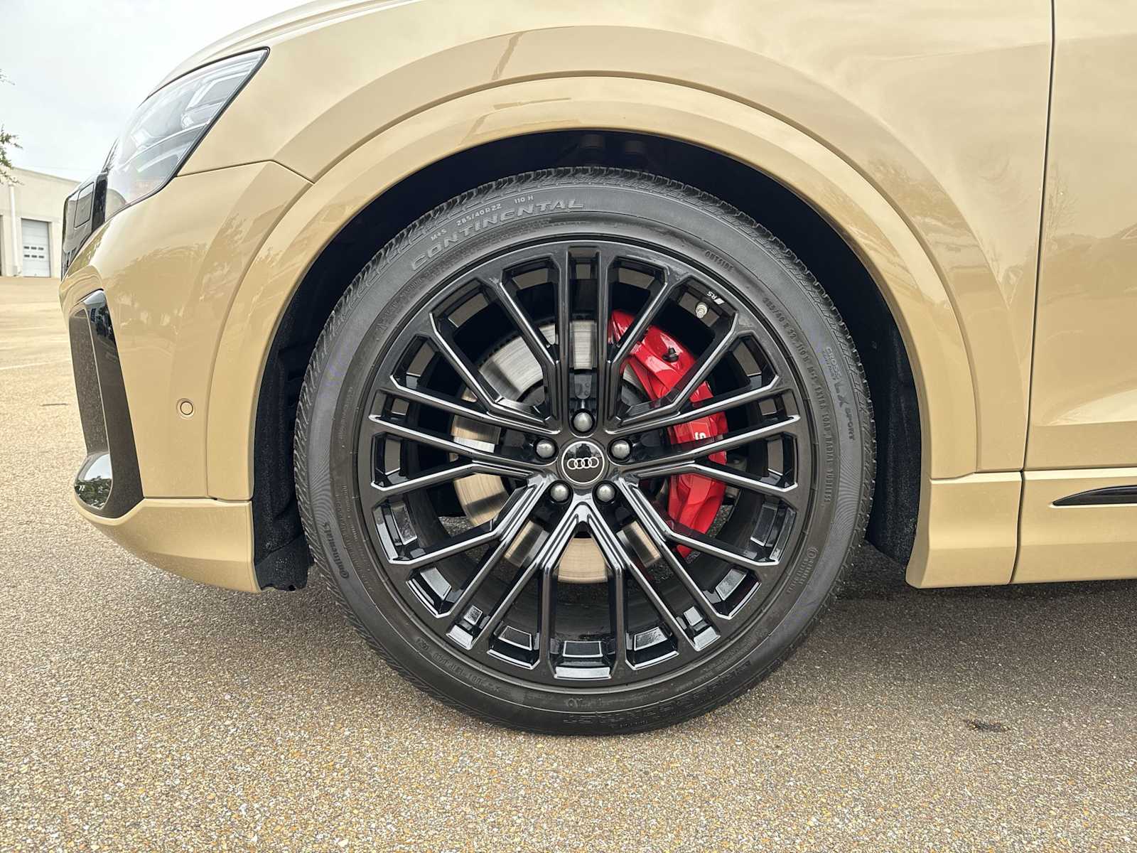 Thumbnail: 2024 Audi SQ8 - 12