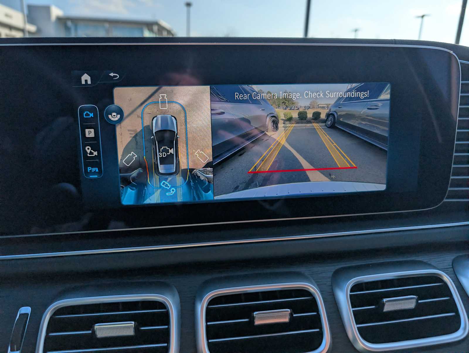 Thumbnail: 2026 Mercedes-Benz GLE - 14