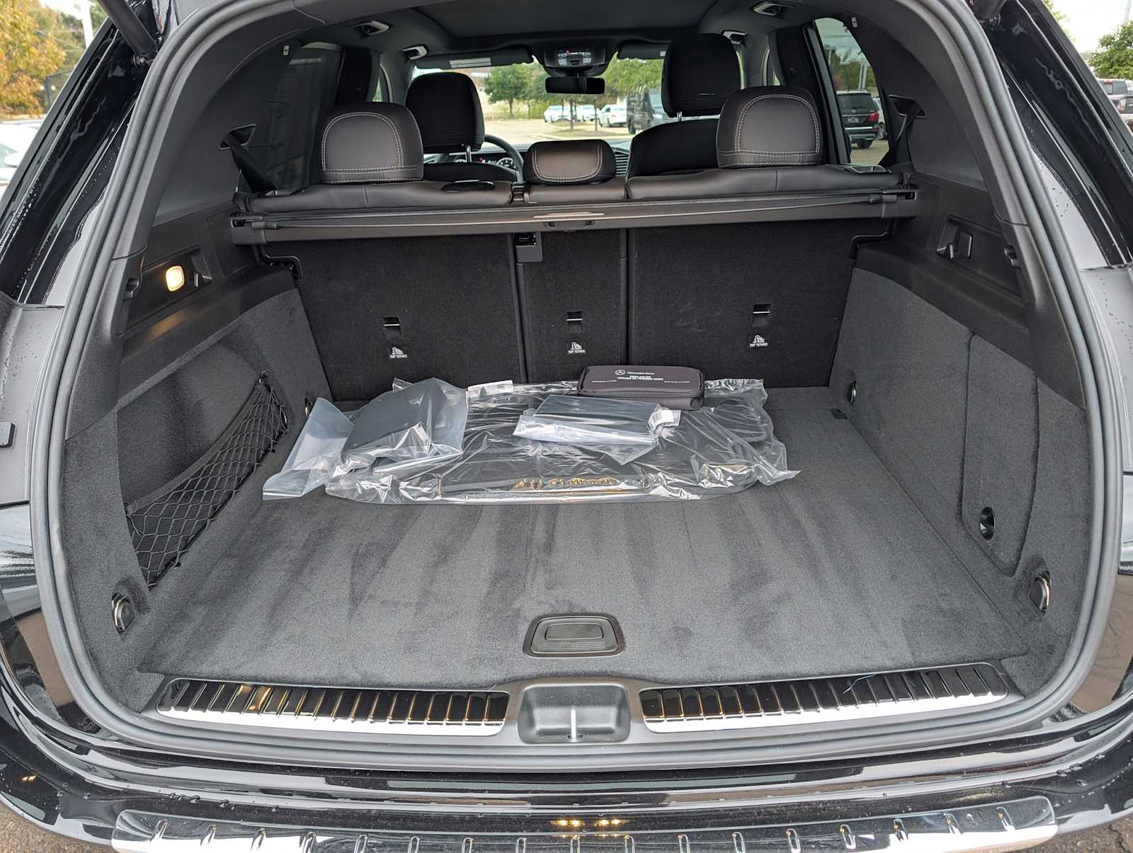 Thumbnail: 2026 Mercedes-Benz GLE - 26