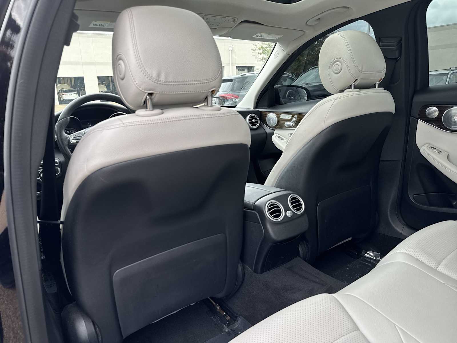 Thumbnail: 2018 Mercedes-Benz C-Class - 16