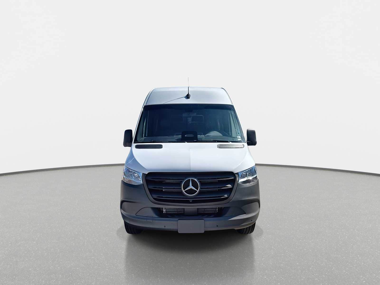 Thumbnail: 2026 Mercedes-Benz Sprinter - 9