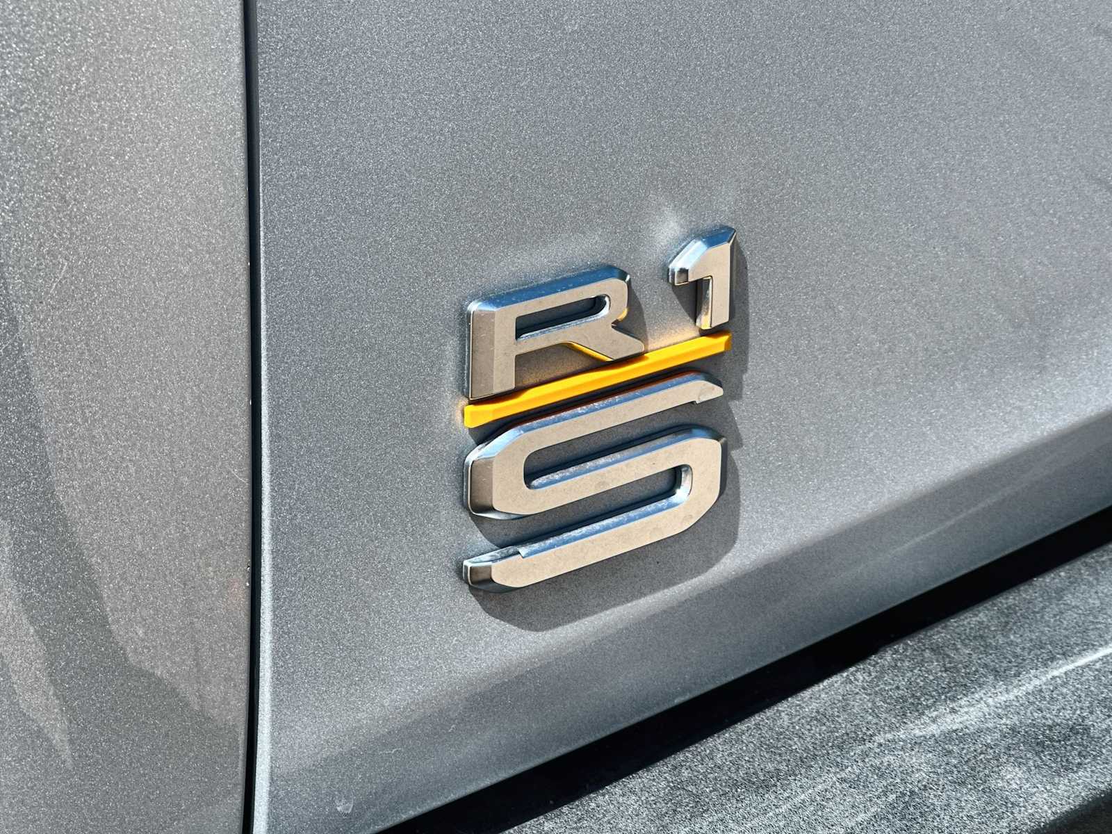 Thumbnail: 2023 Rivian R1S - 14