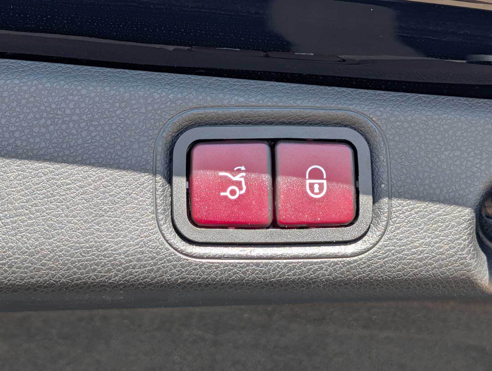 Thumbnail: 2019 Mercedes-Benz E-Class - 27