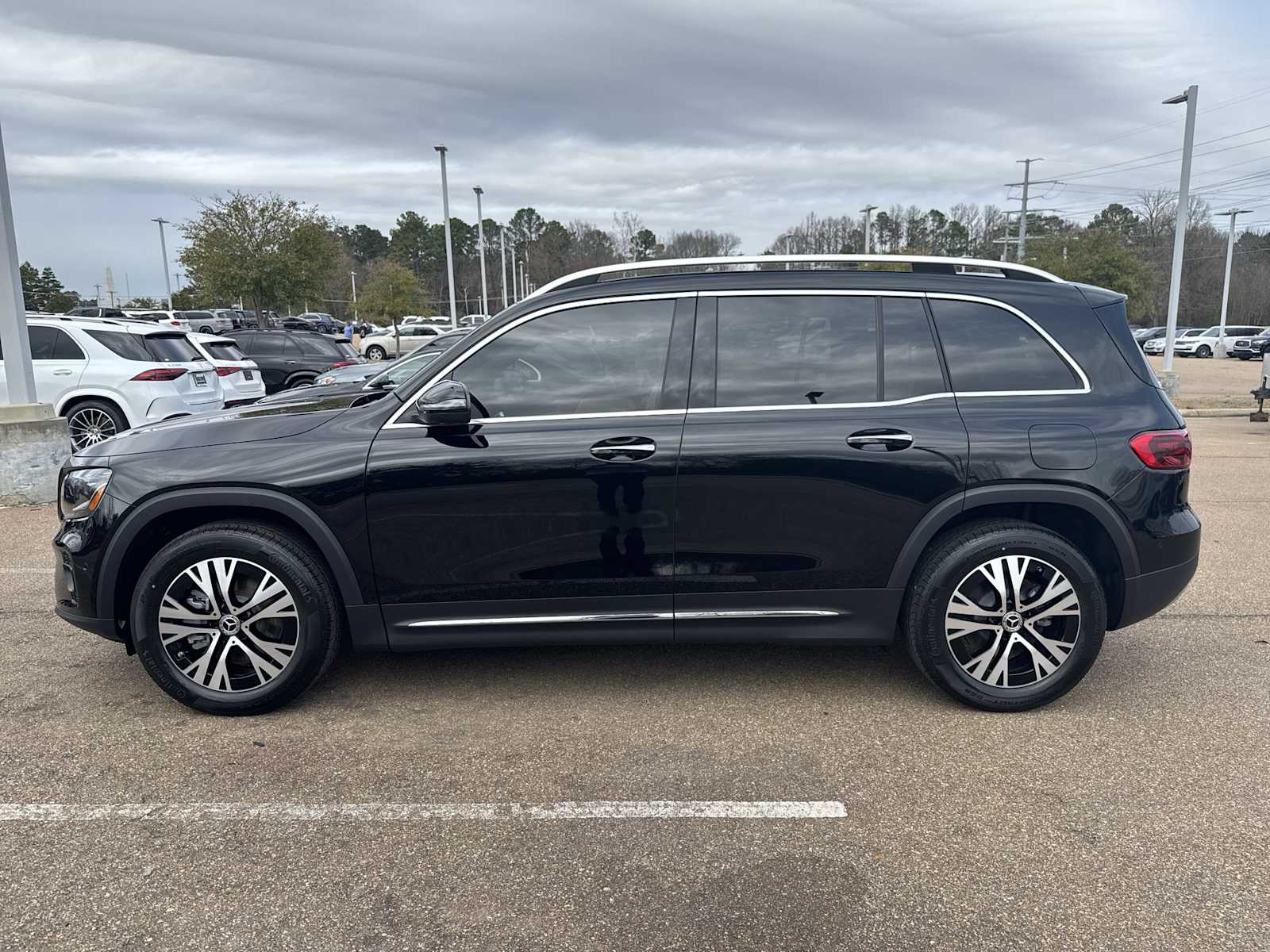 Thumbnail: 2026 Mercedes-Benz GLB - 3