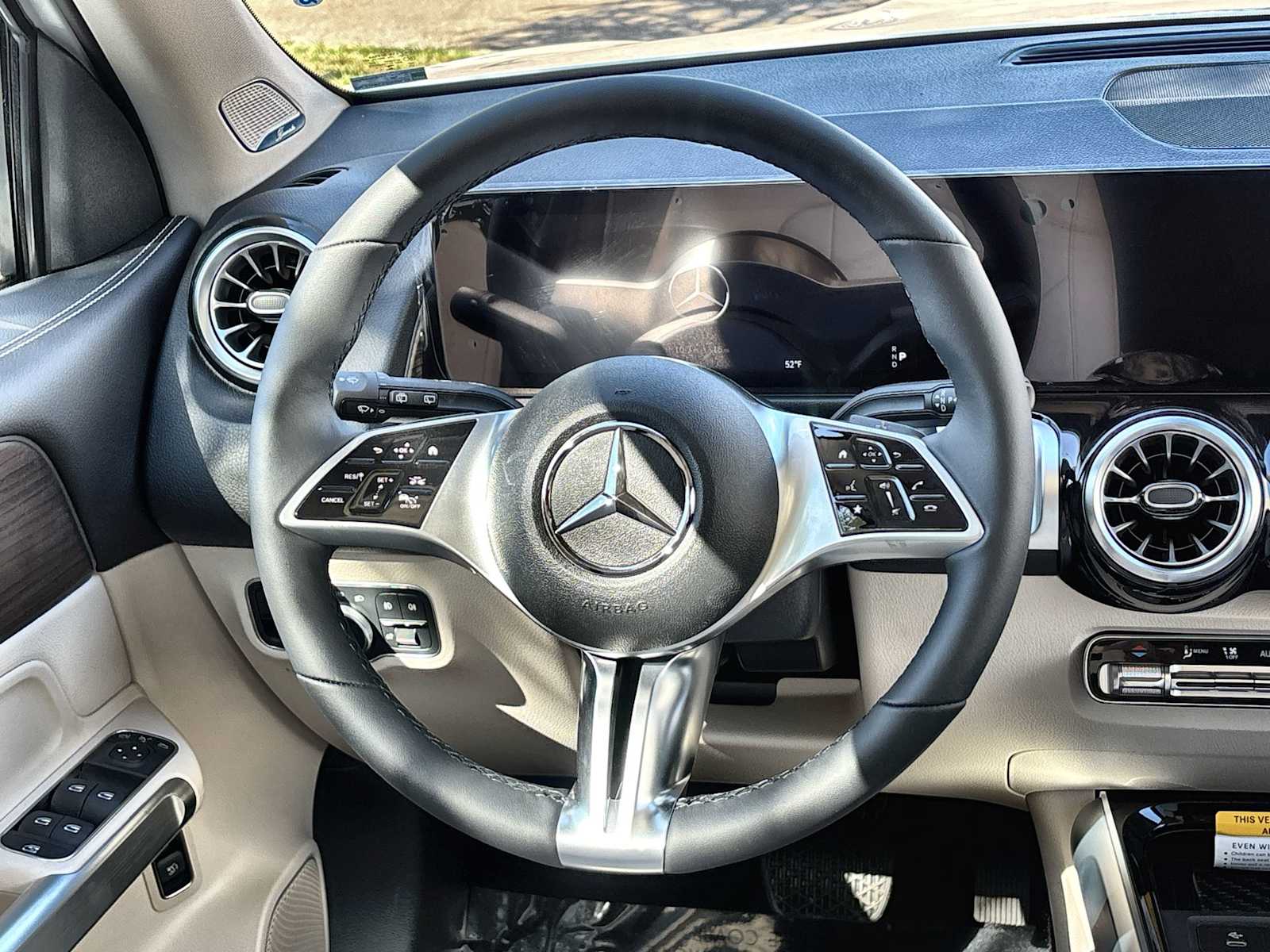 Thumbnail: 2026 Mercedes-Benz GLB - 21