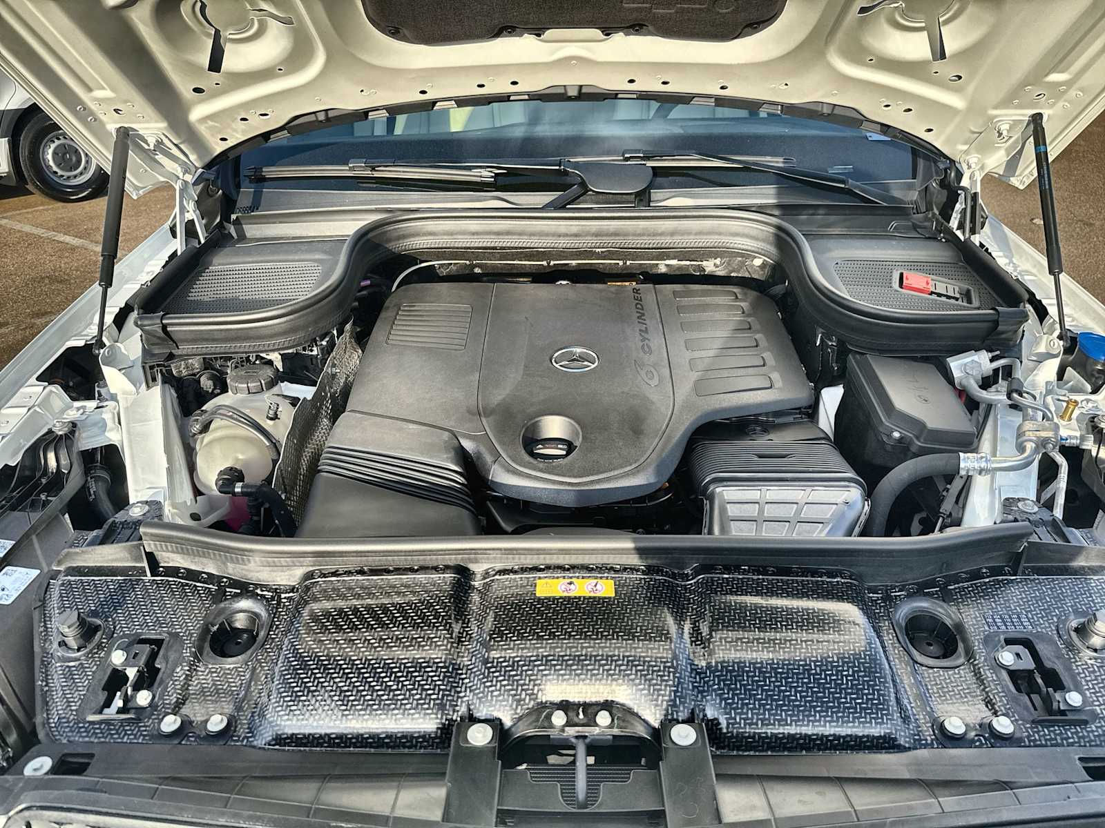 Thumbnail: 2026 Mercedes-Benz GLE - 13