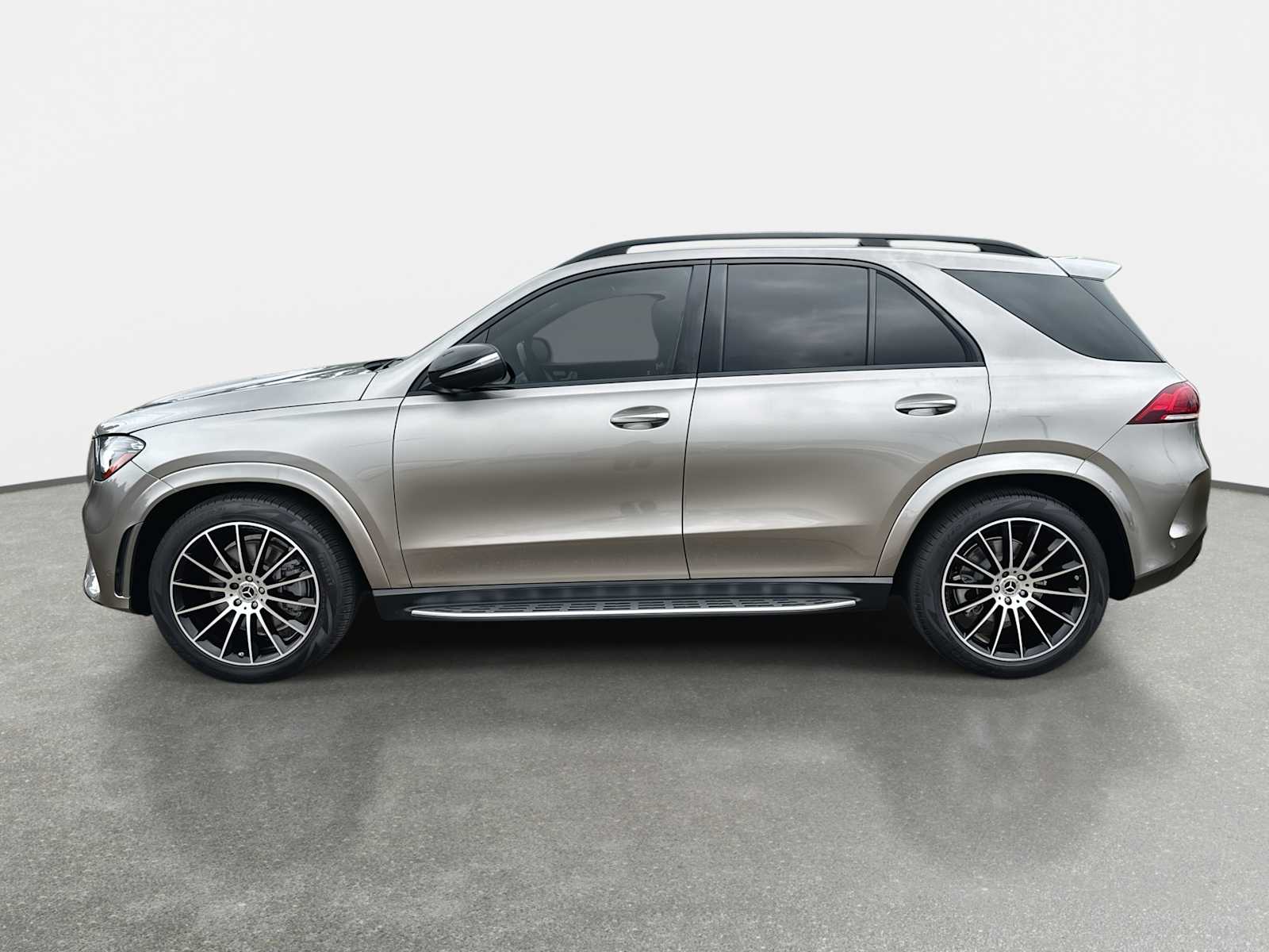 Thumbnail: 2023 Mercedes-Benz GLE - 4